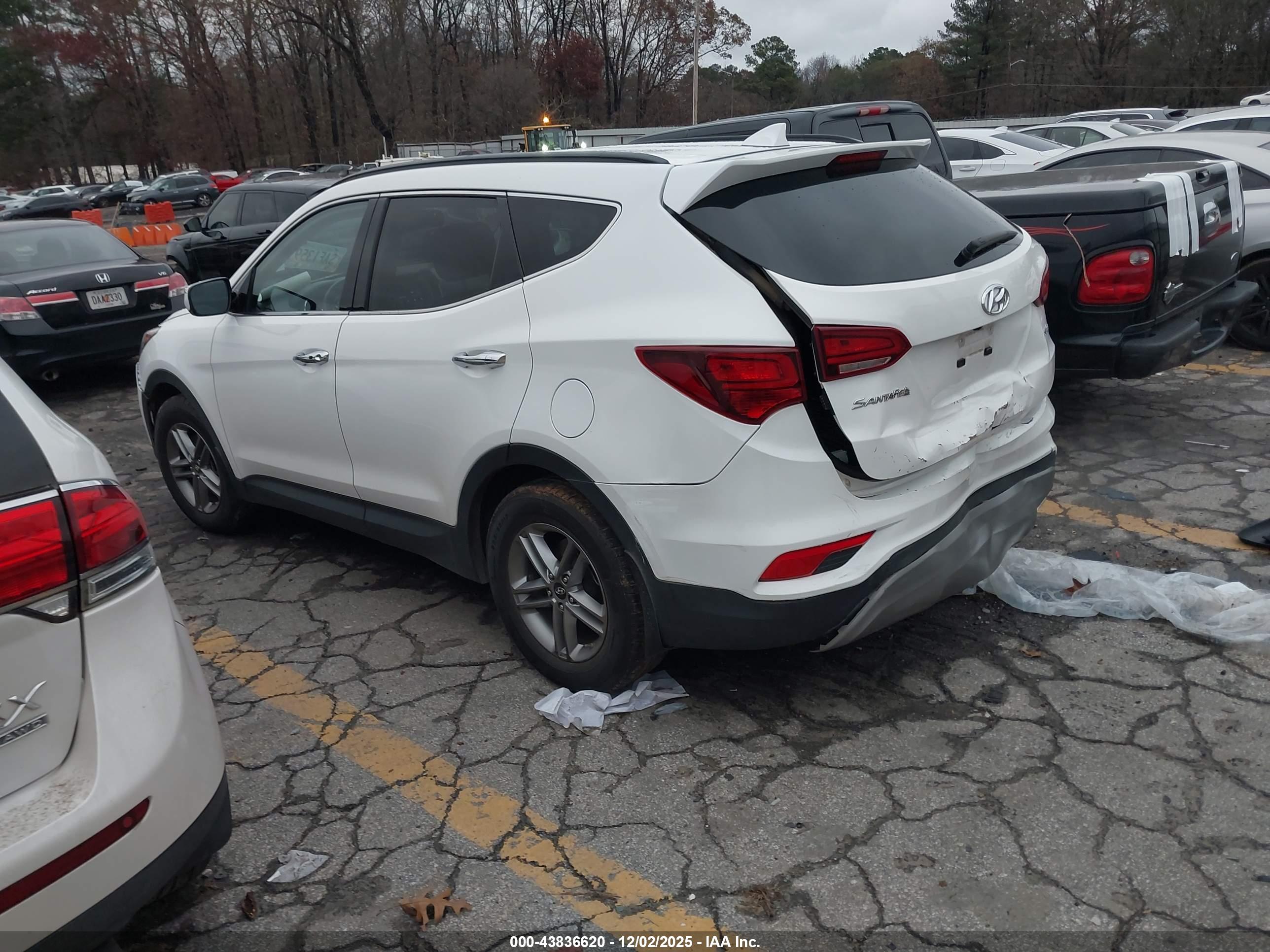 HYUNDAI SANTA image 3