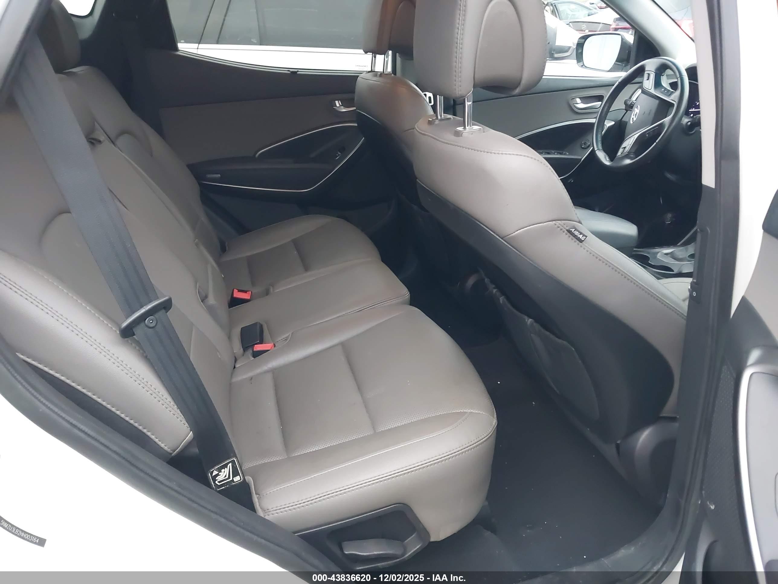 HYUNDAI SANTA image 8