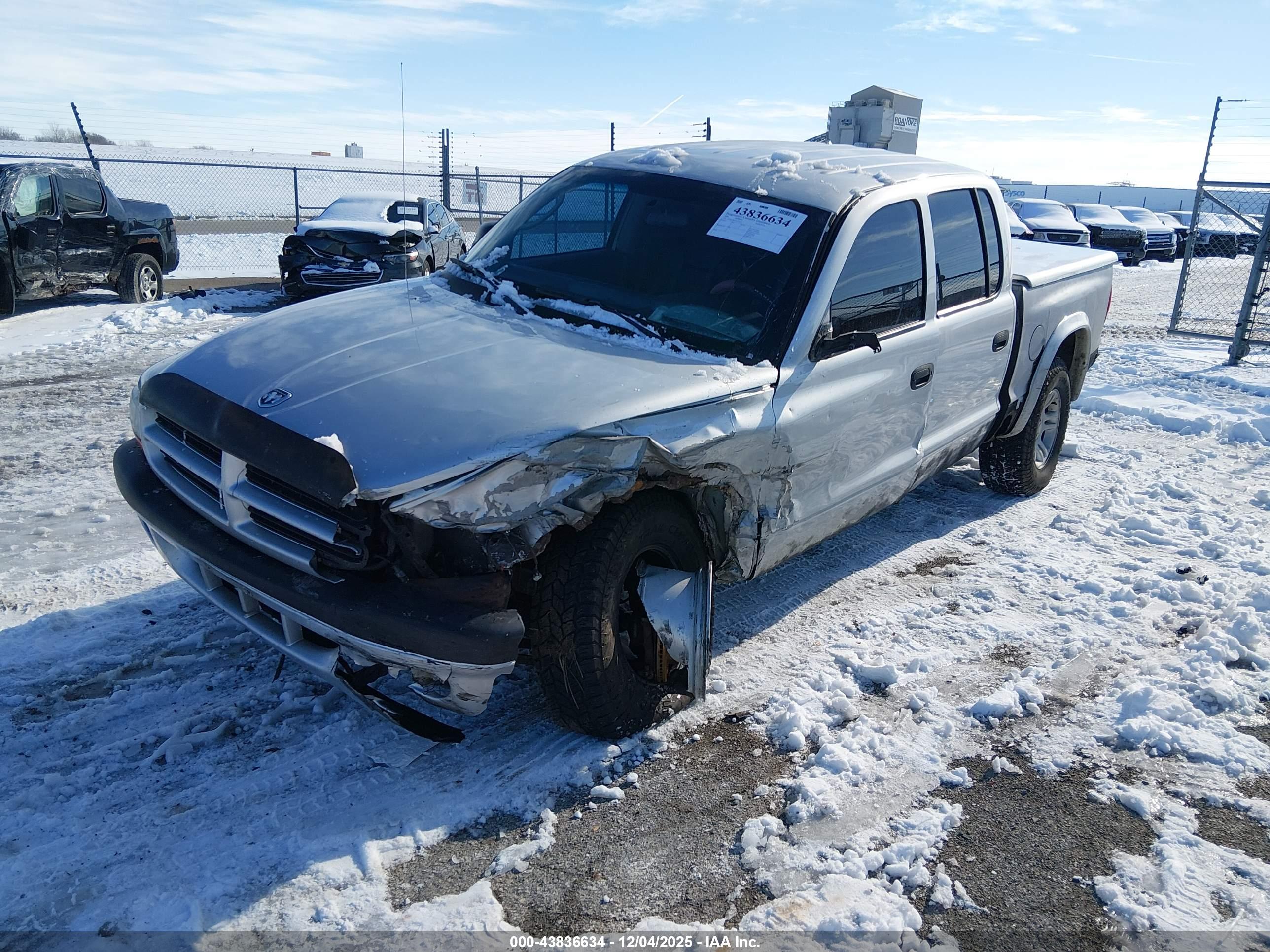 DODGE DAKOTA image 2