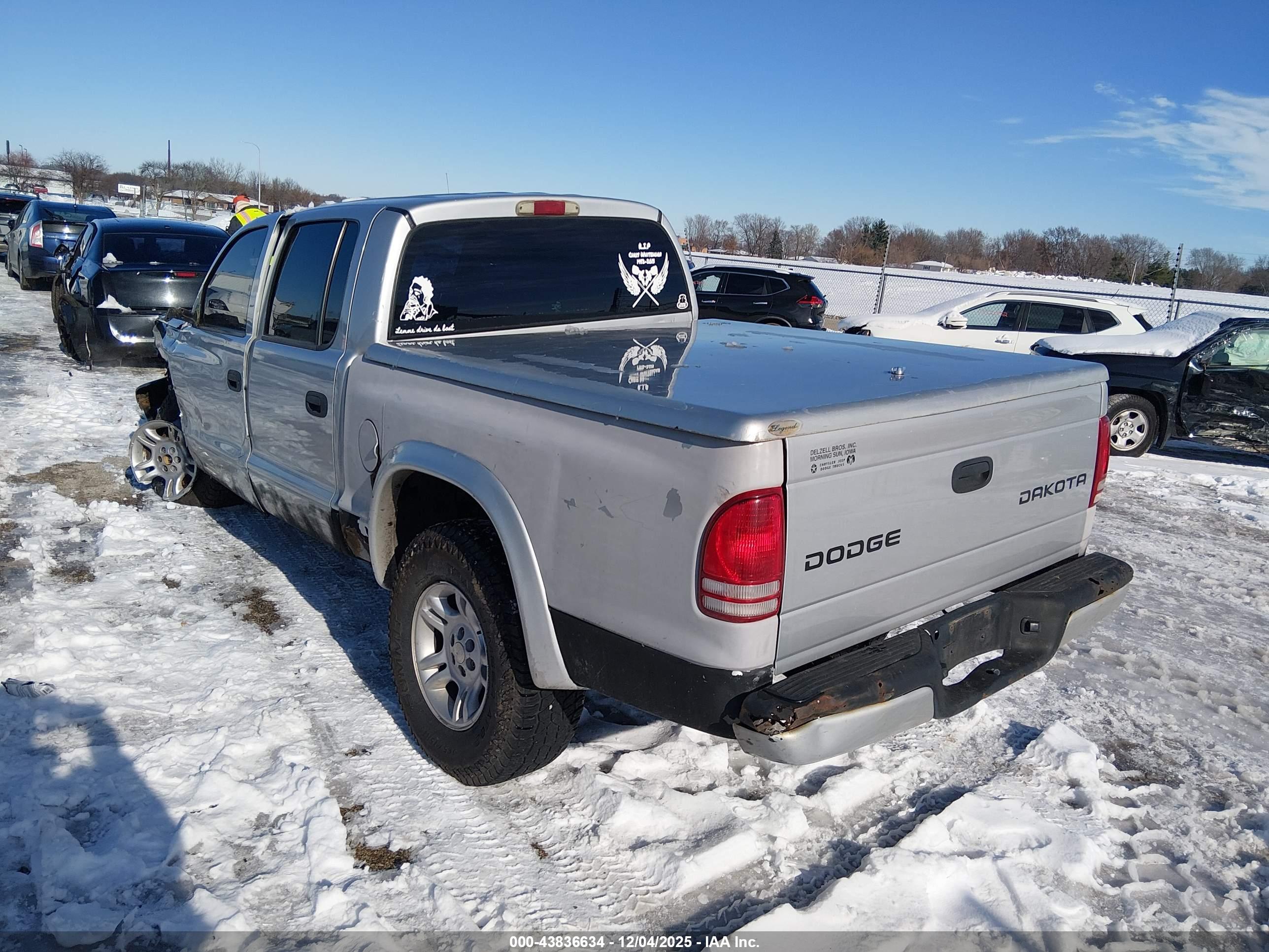 DODGE DAKOTA image 3