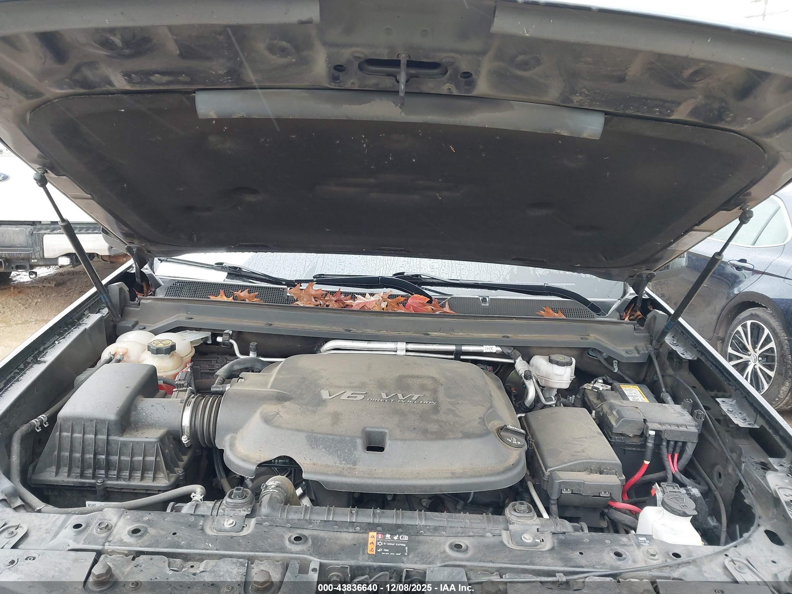 CHEVROLET COLORADO image 10