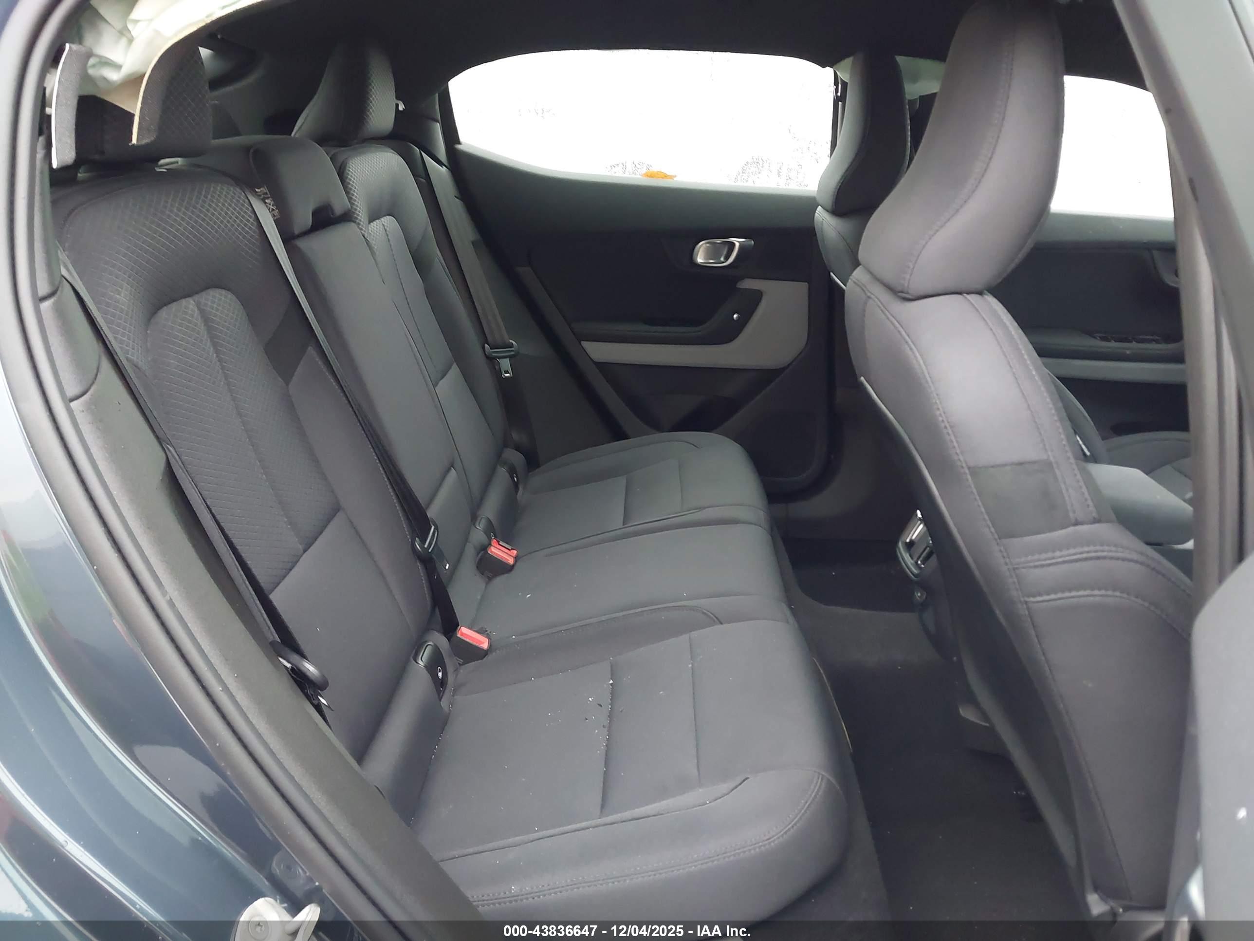 POLESTAR 2 image 8