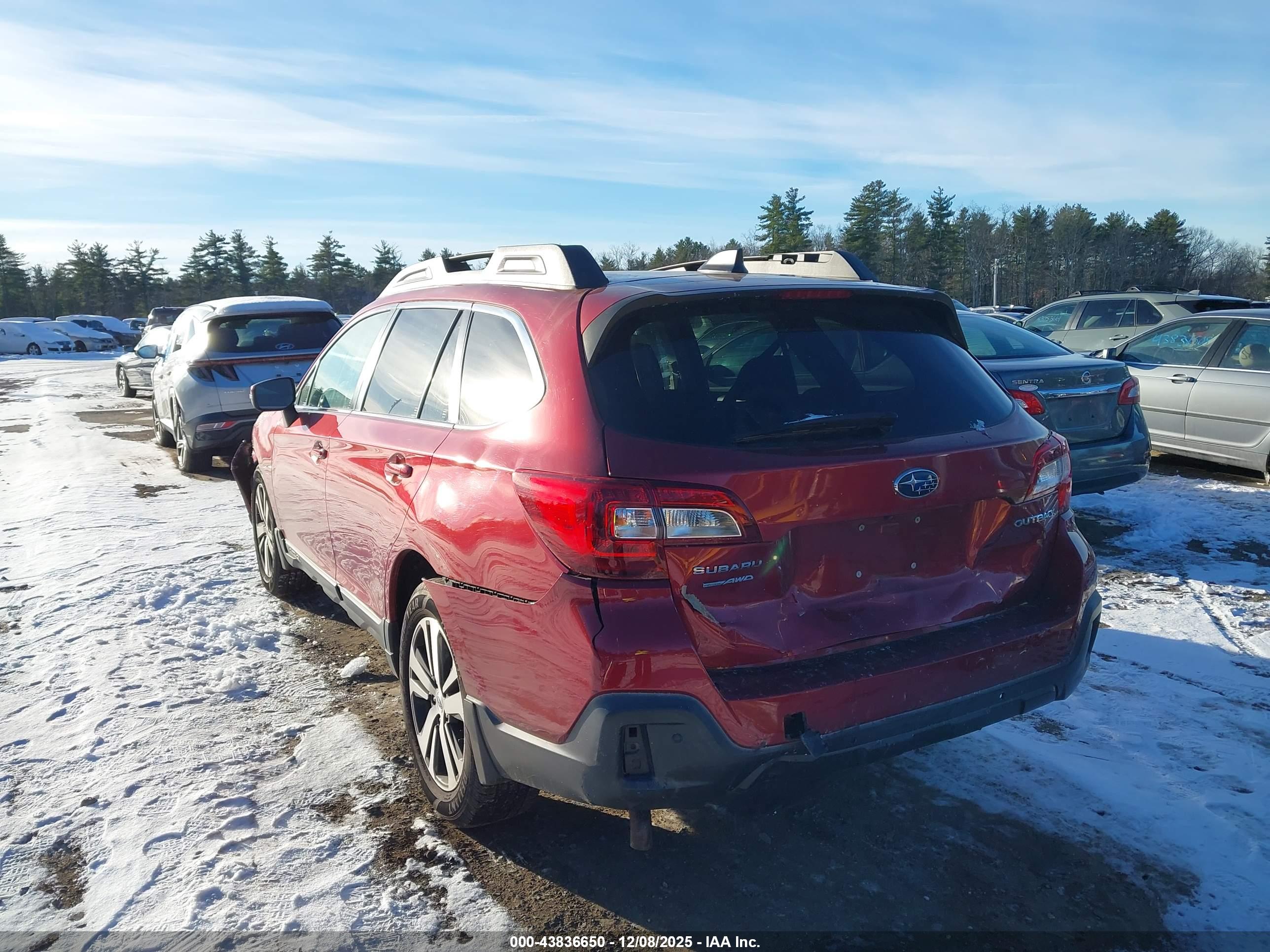 SUBARU OUTBACK image 3