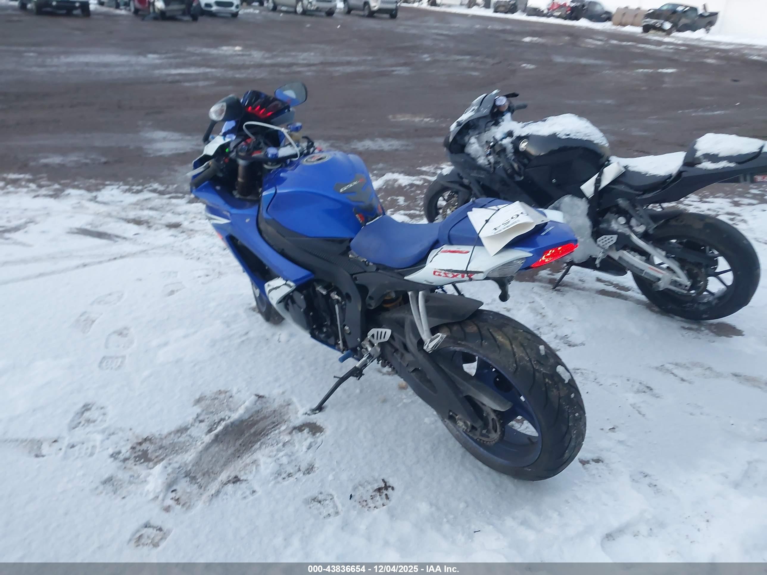 SUZUKI GSX-R600 image 3