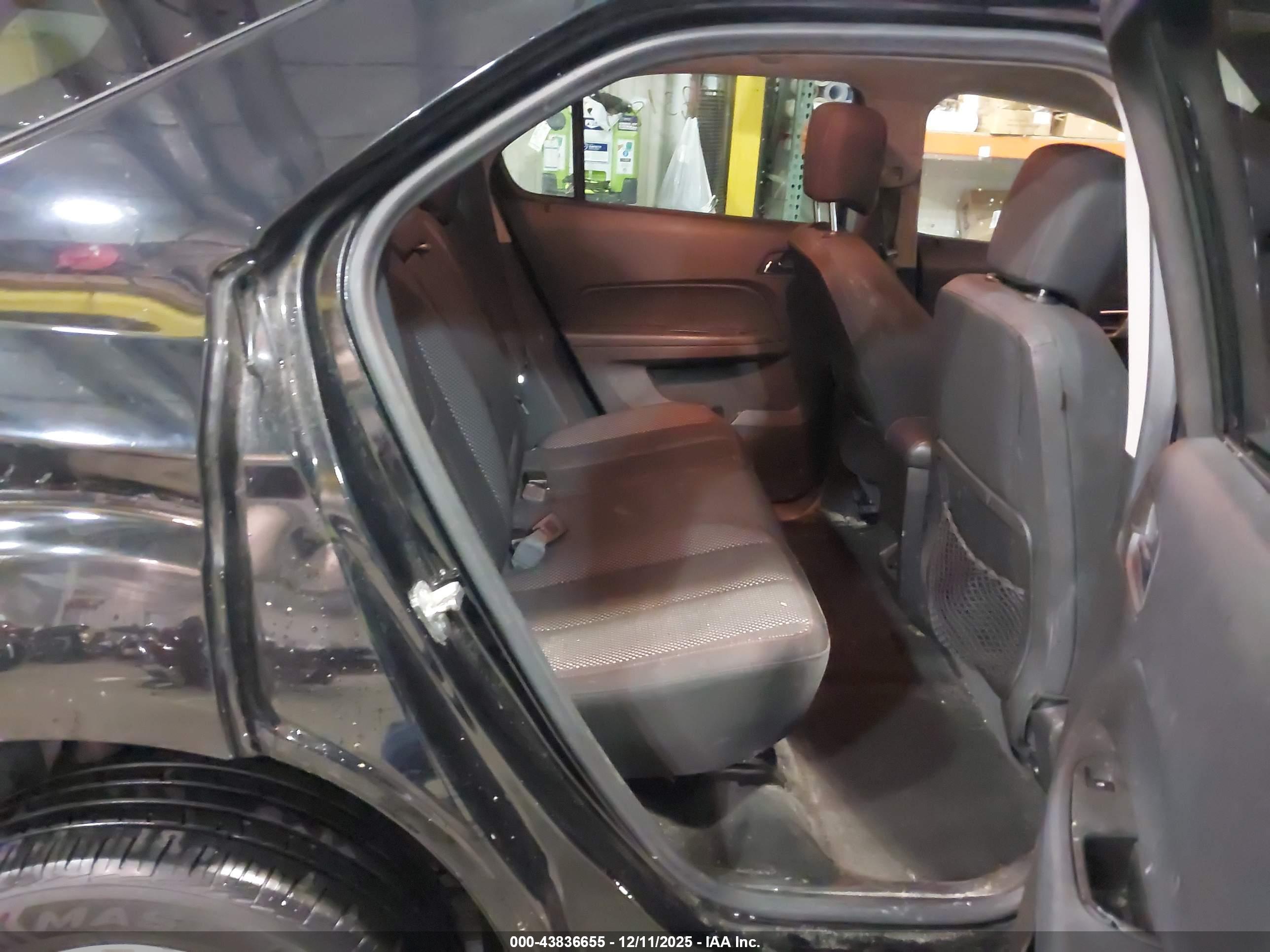 CHEVROLET EQUINOX image 8