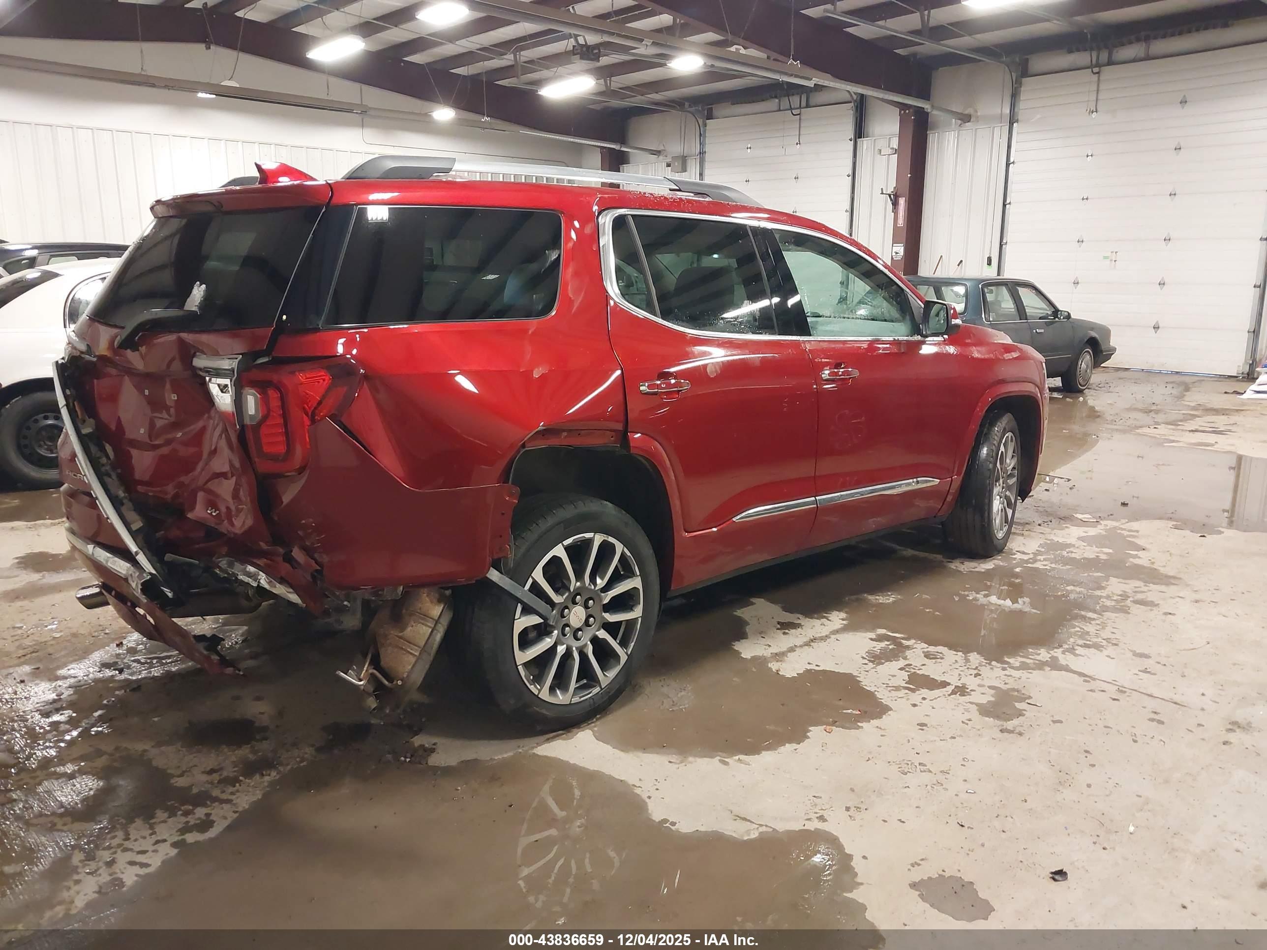 GMC ACADIA image 4