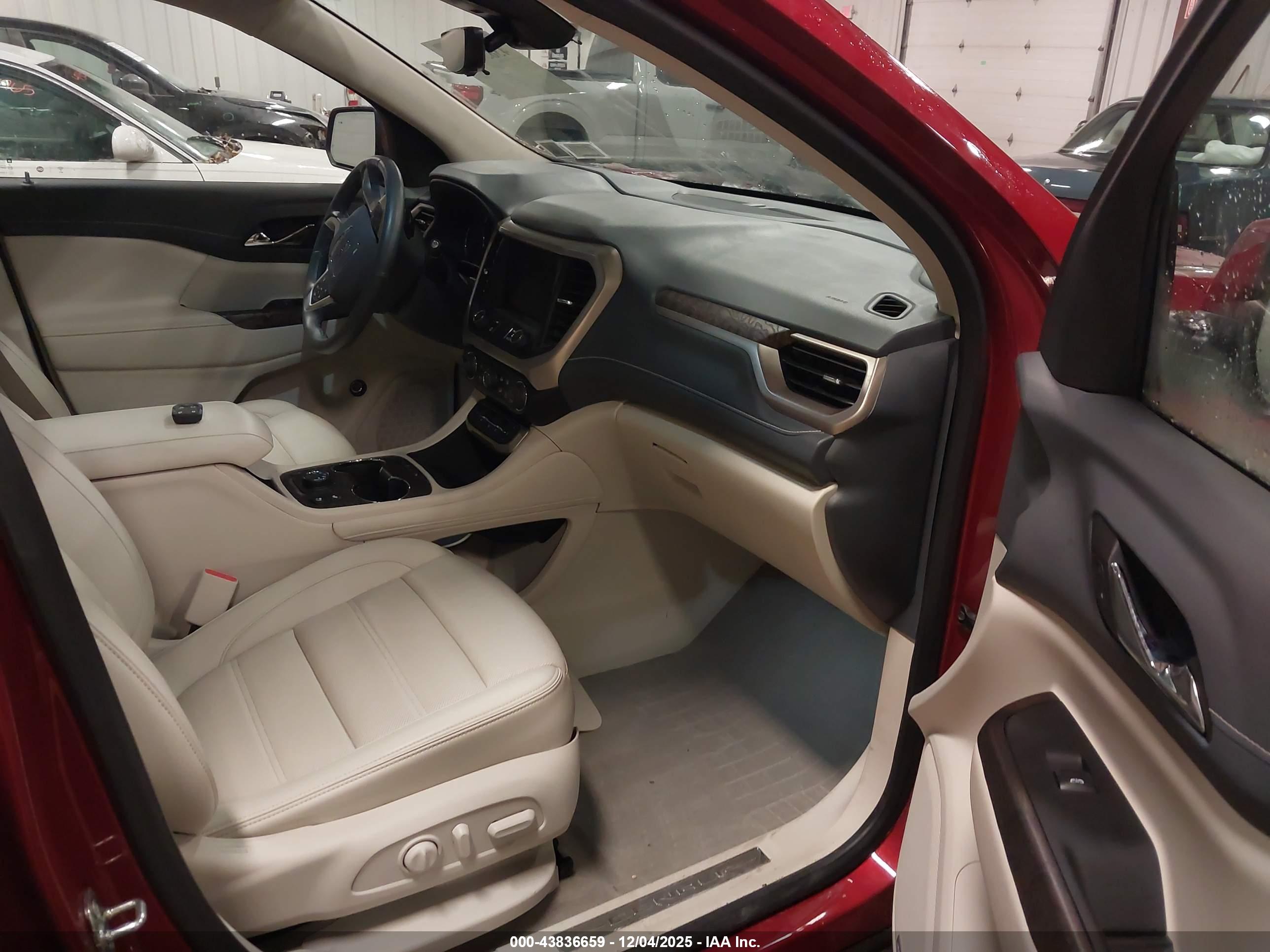 GMC ACADIA image 5