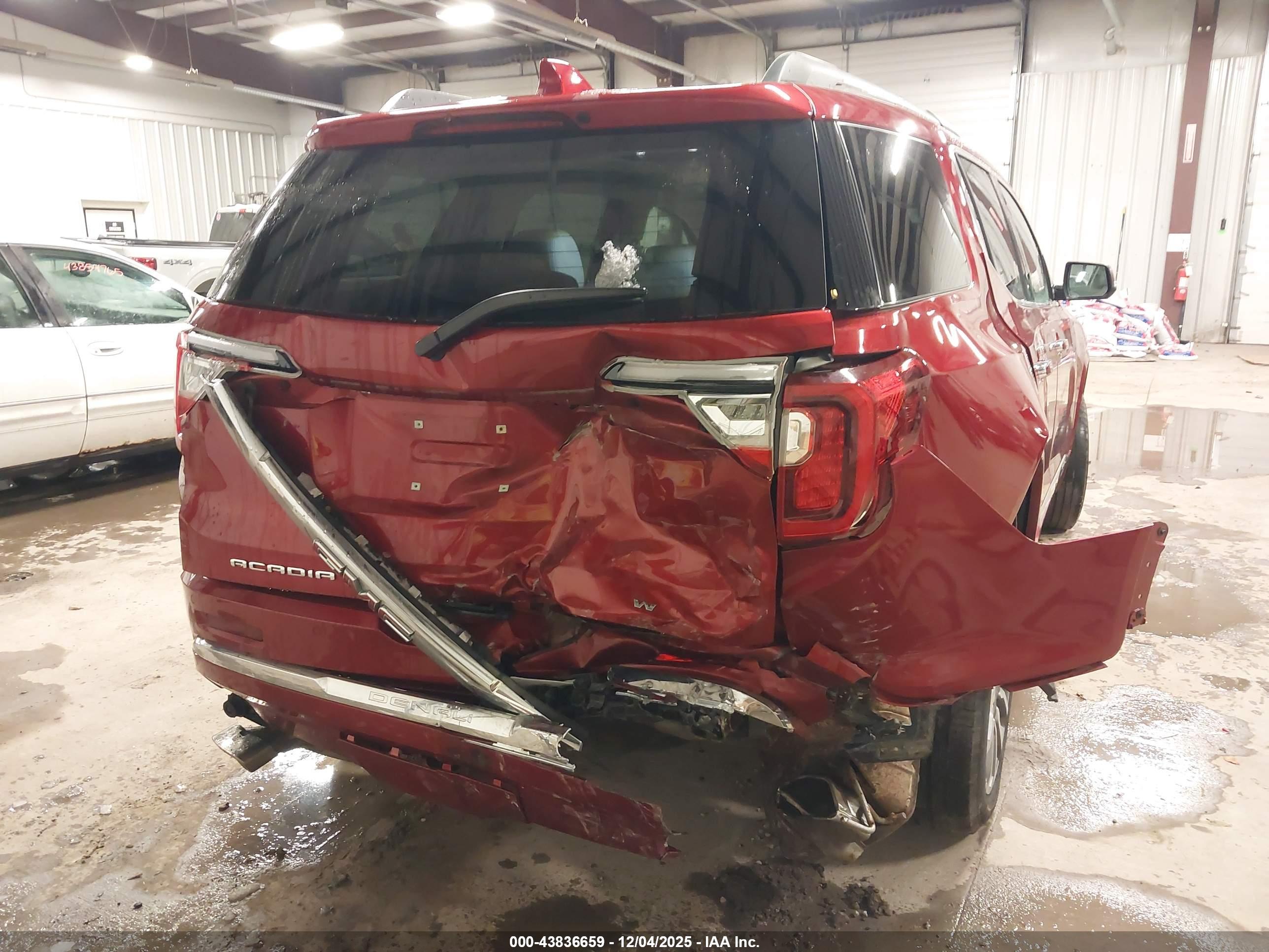 GMC ACADIA image 6