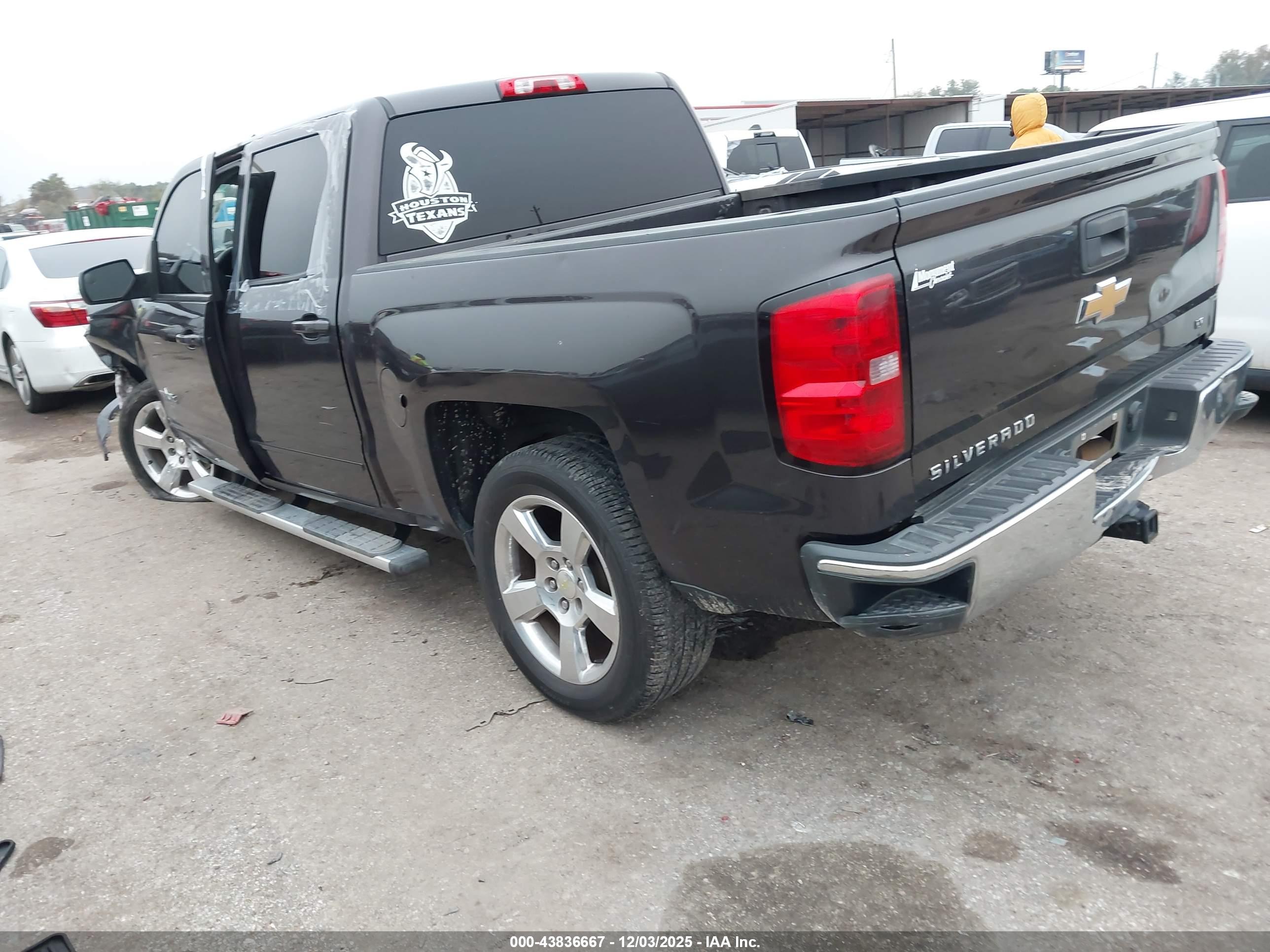CHEVROLET SILVERADO image 3