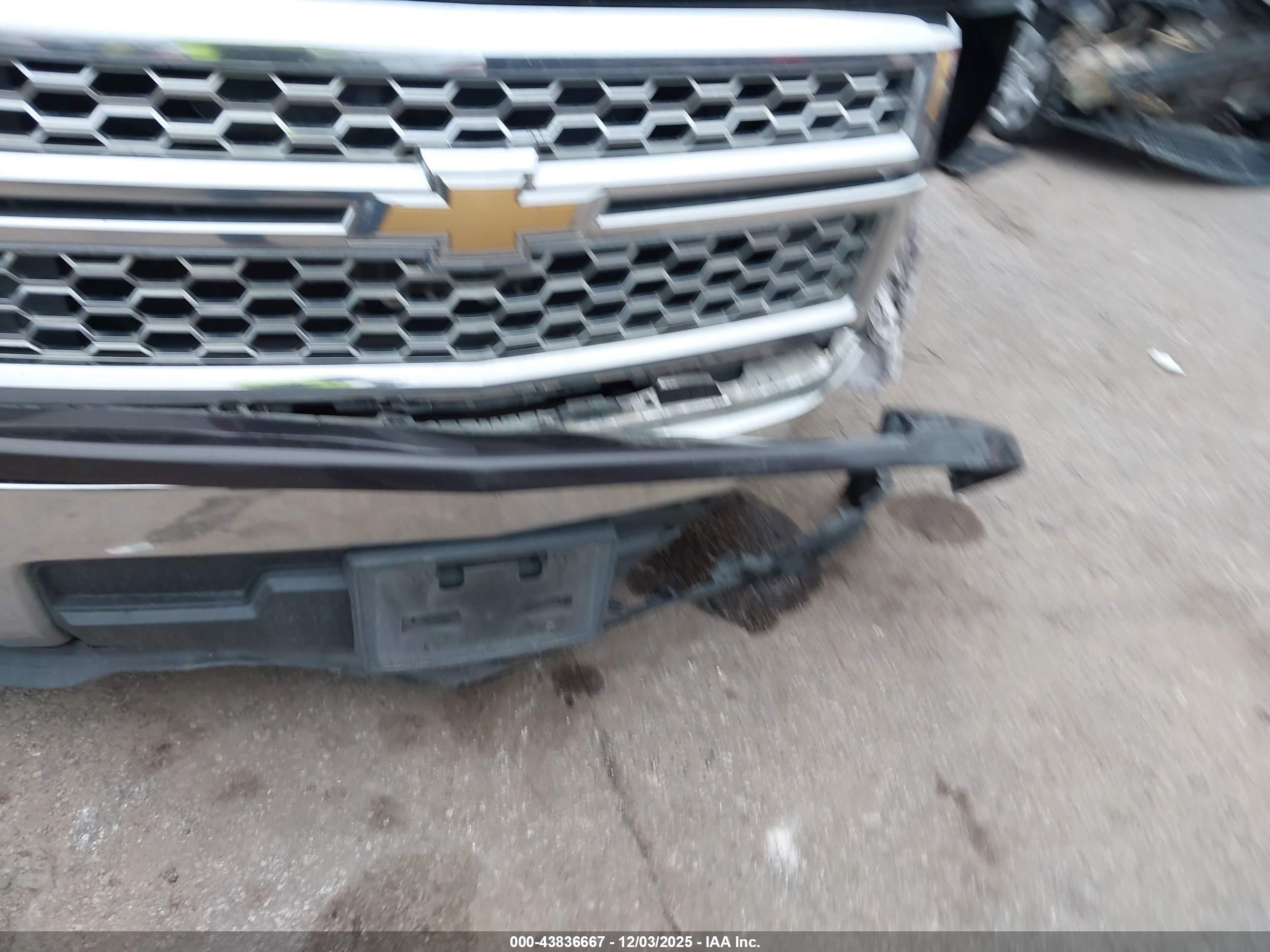 CHEVROLET SILVERADO image 6
