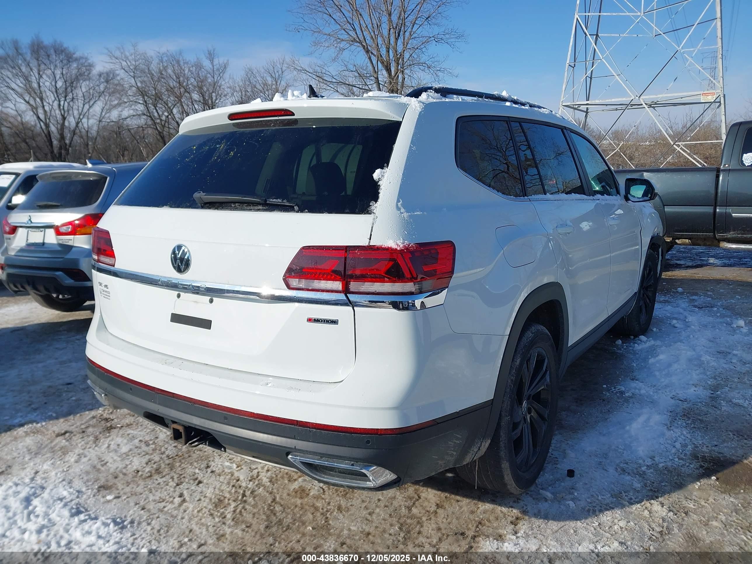 VOLKSWAGEN ATLAS image 4