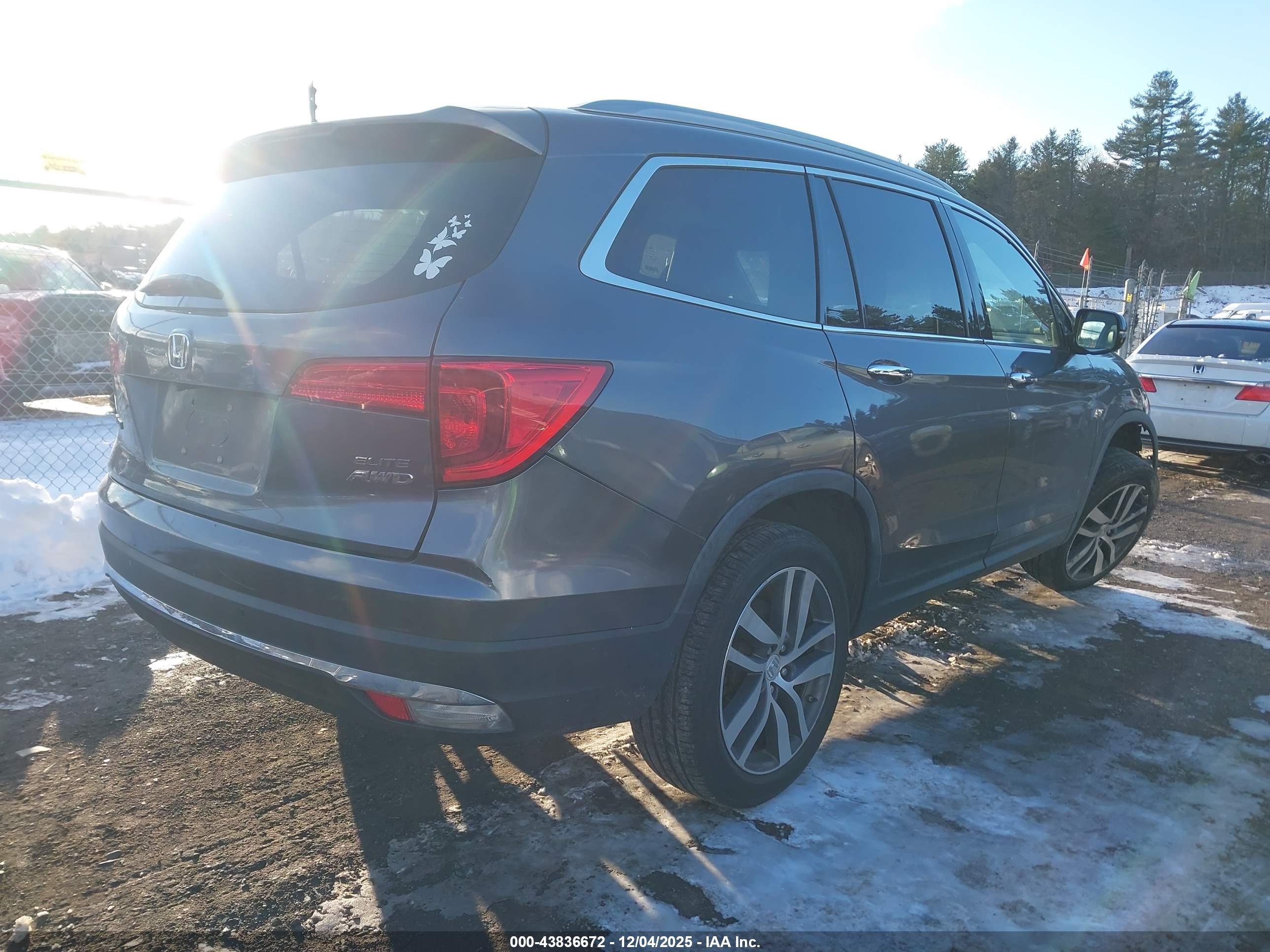 HONDA PILOT image 4