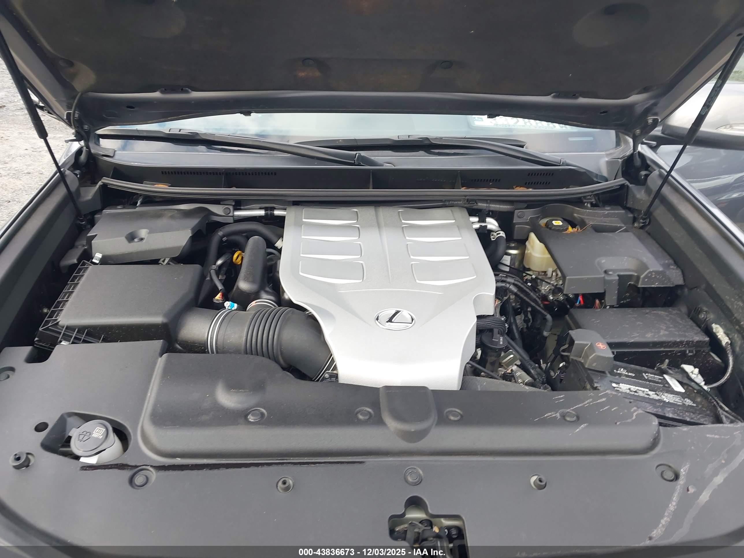 LEXUS GX image 10