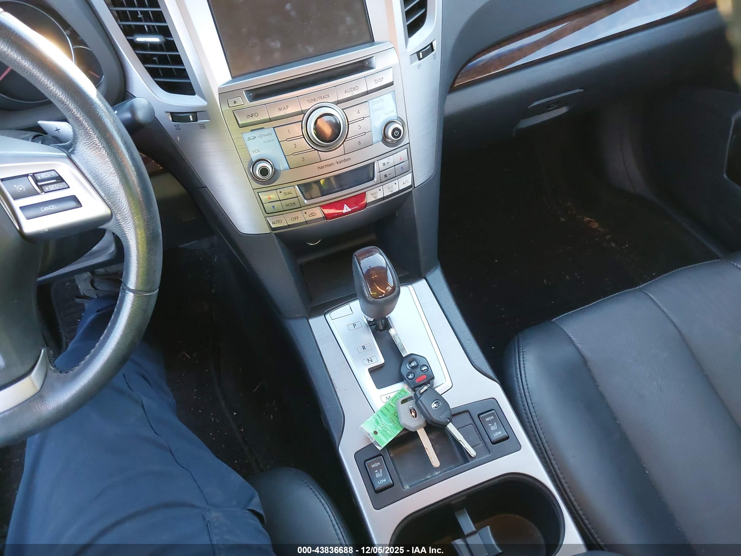 SUBARU LEGACY image 11