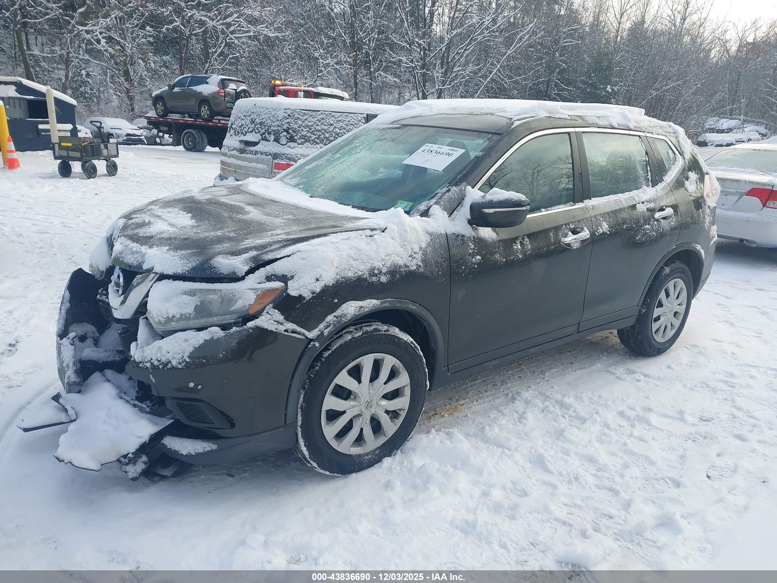 NISSAN ROGUE image 2