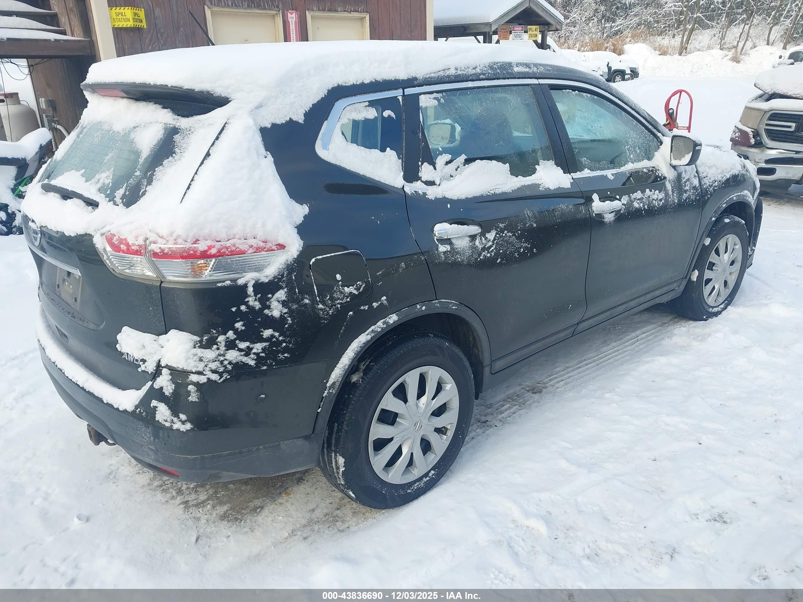 NISSAN ROGUE image 4