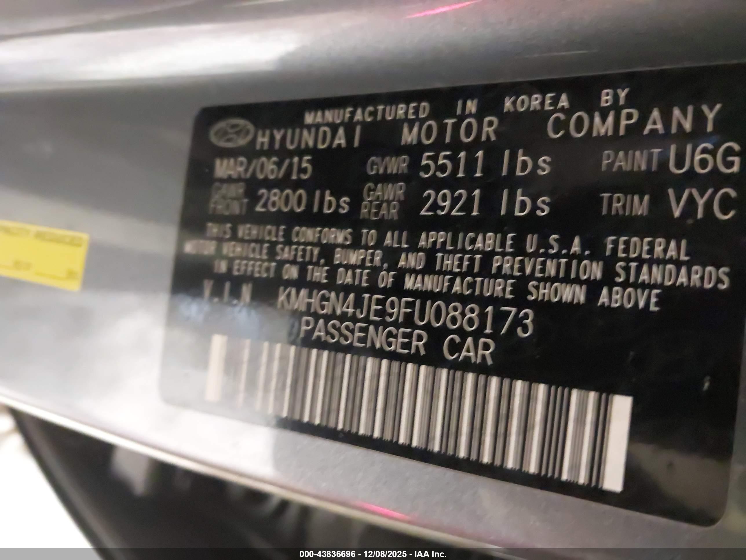 HYUNDAI GENESIS image 9