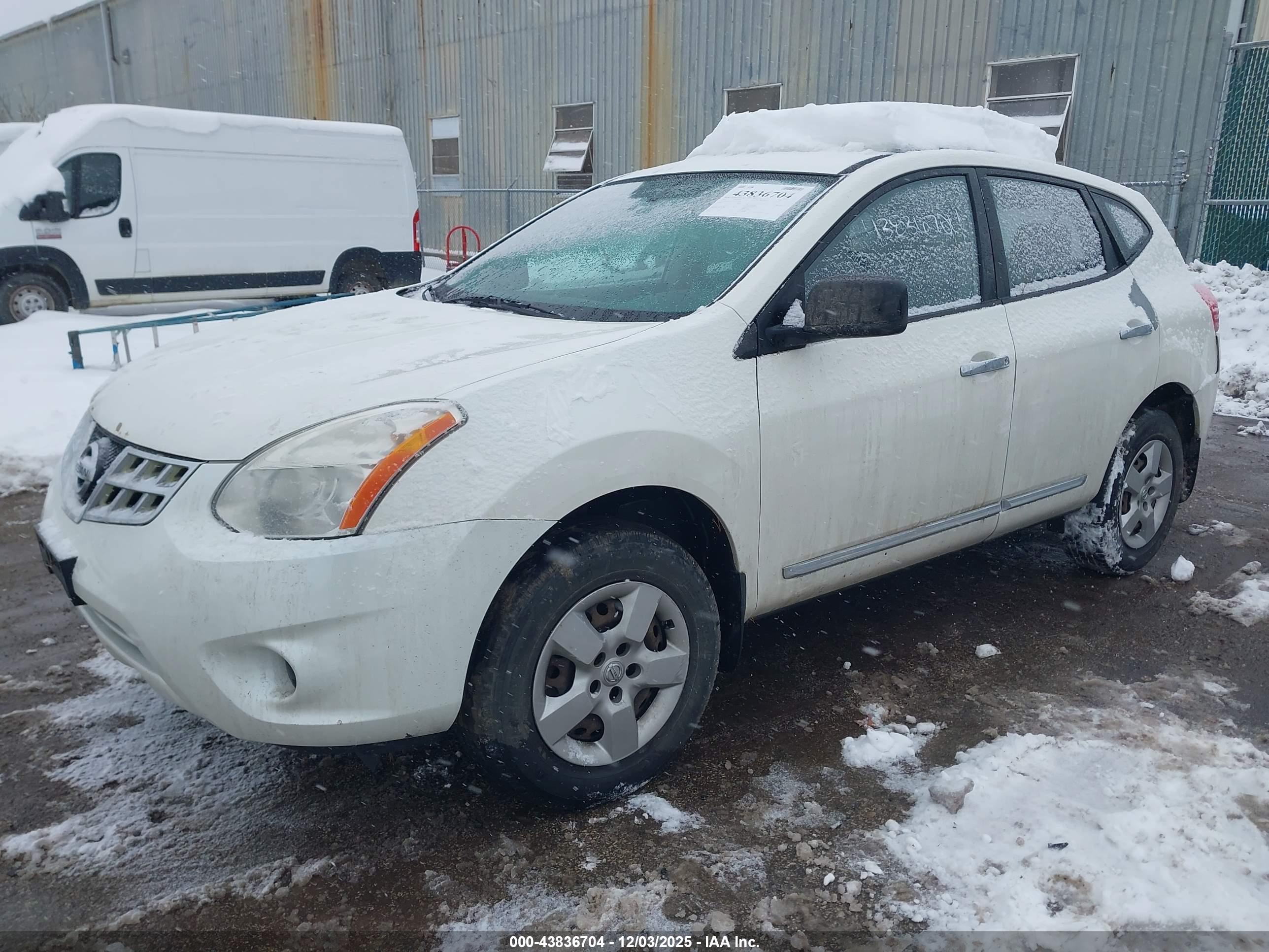 NISSAN ROGUE image 2