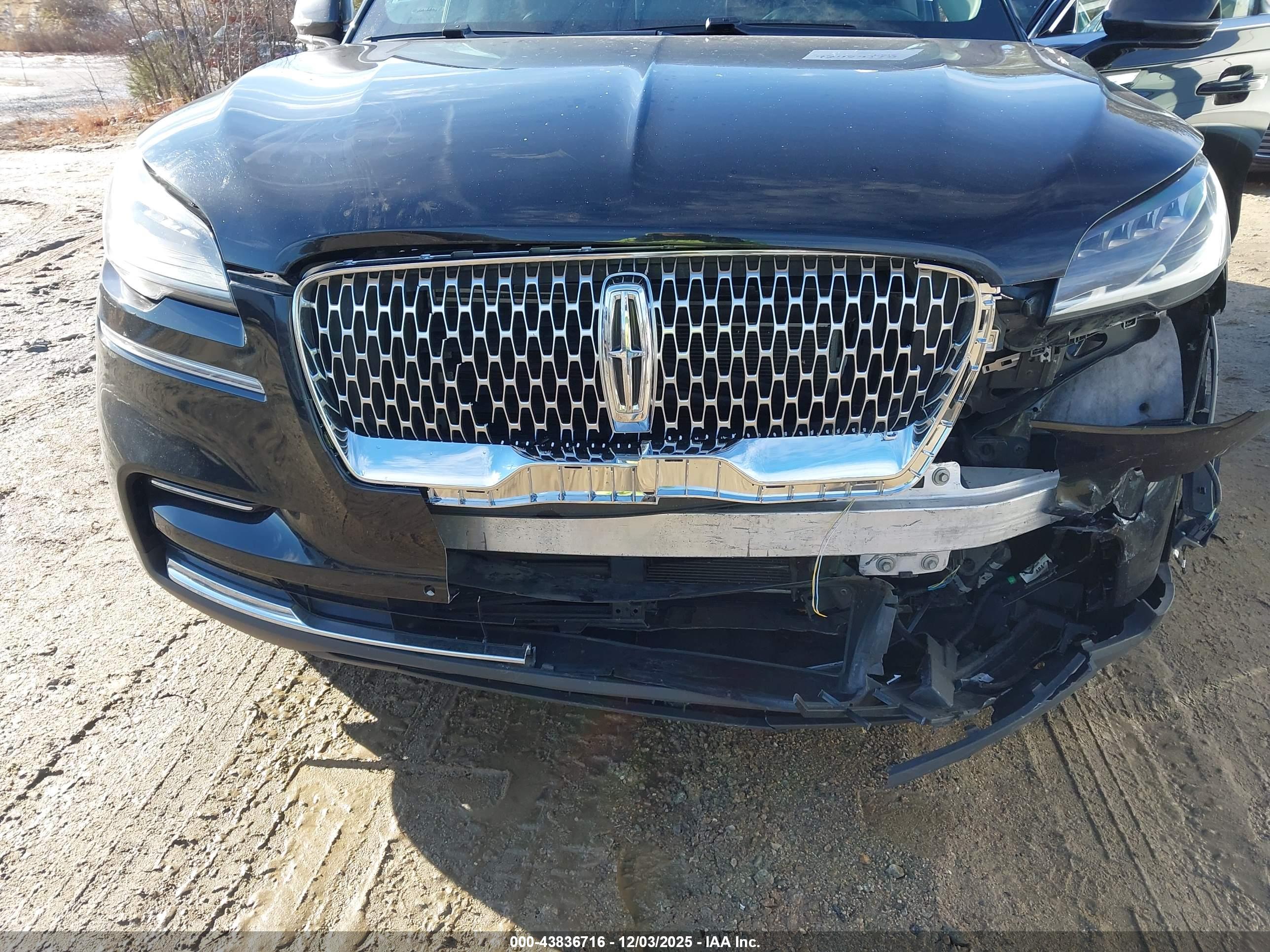 LINCOLN AVIATOR image 6