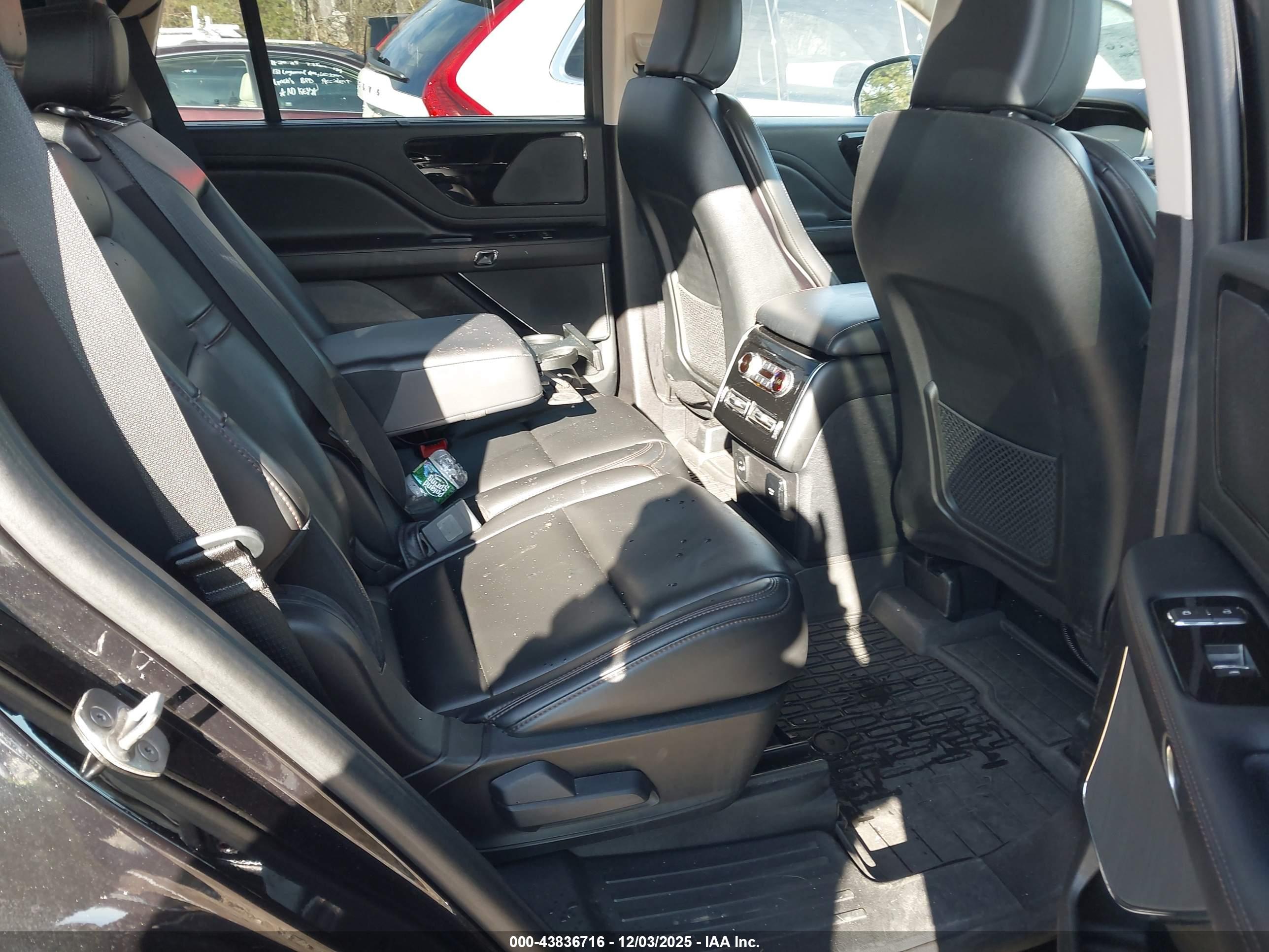 LINCOLN AVIATOR image 8