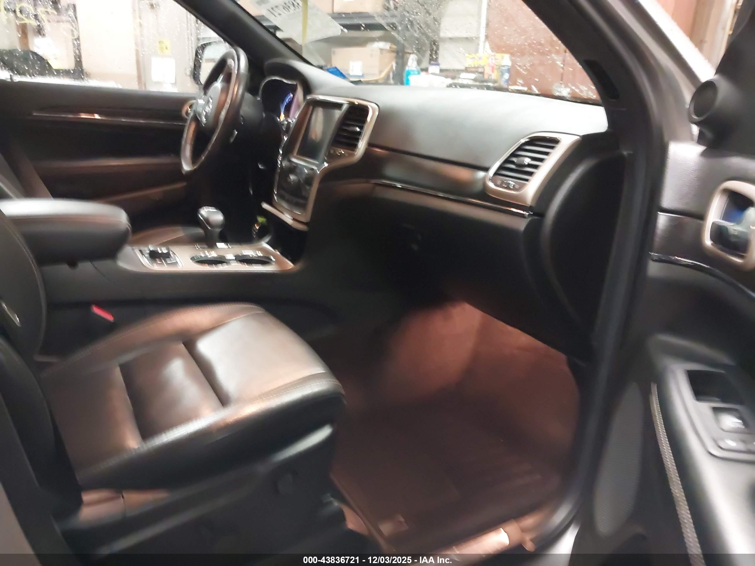 JEEP GRAND image 5