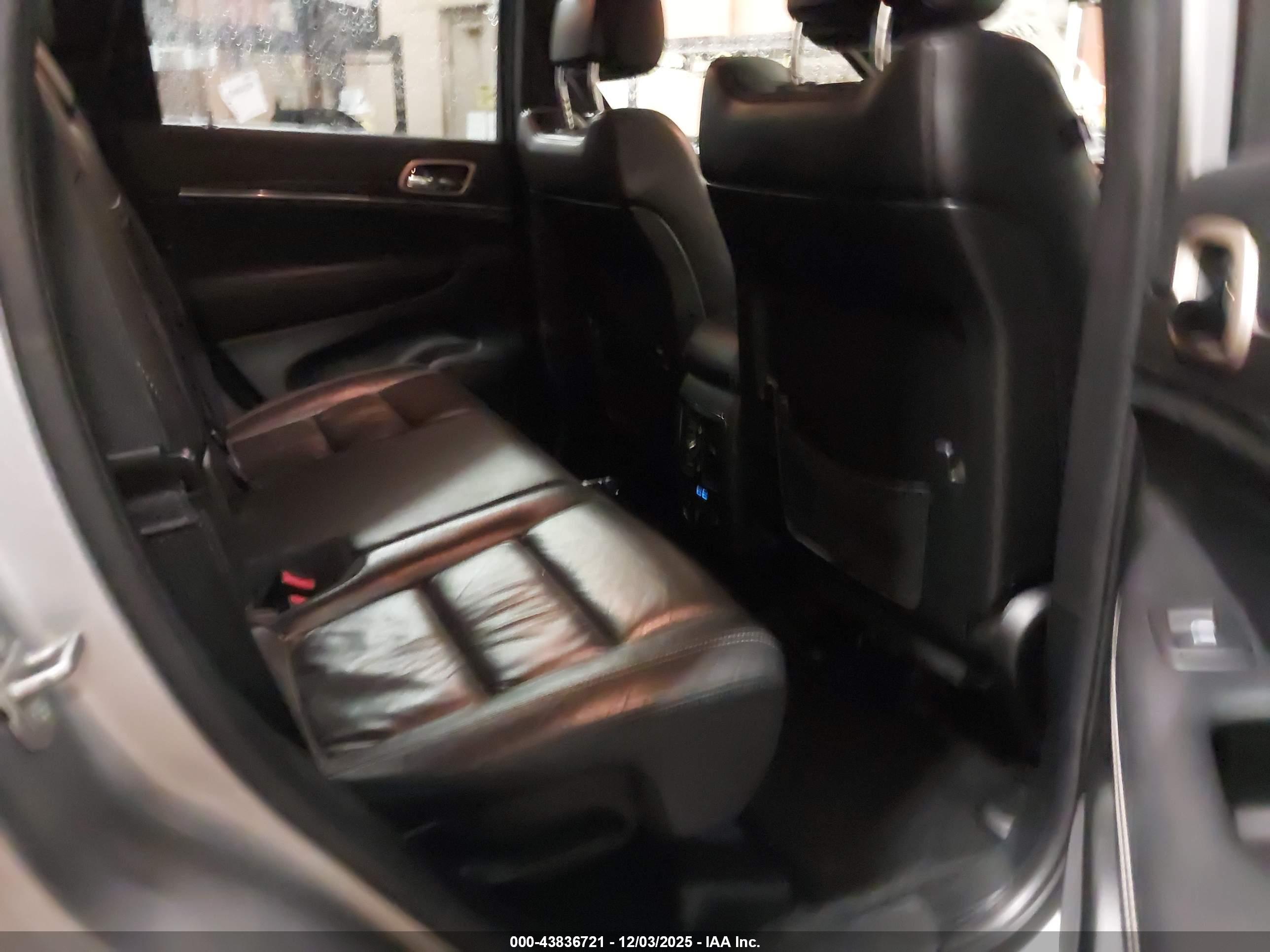 JEEP GRAND image 8