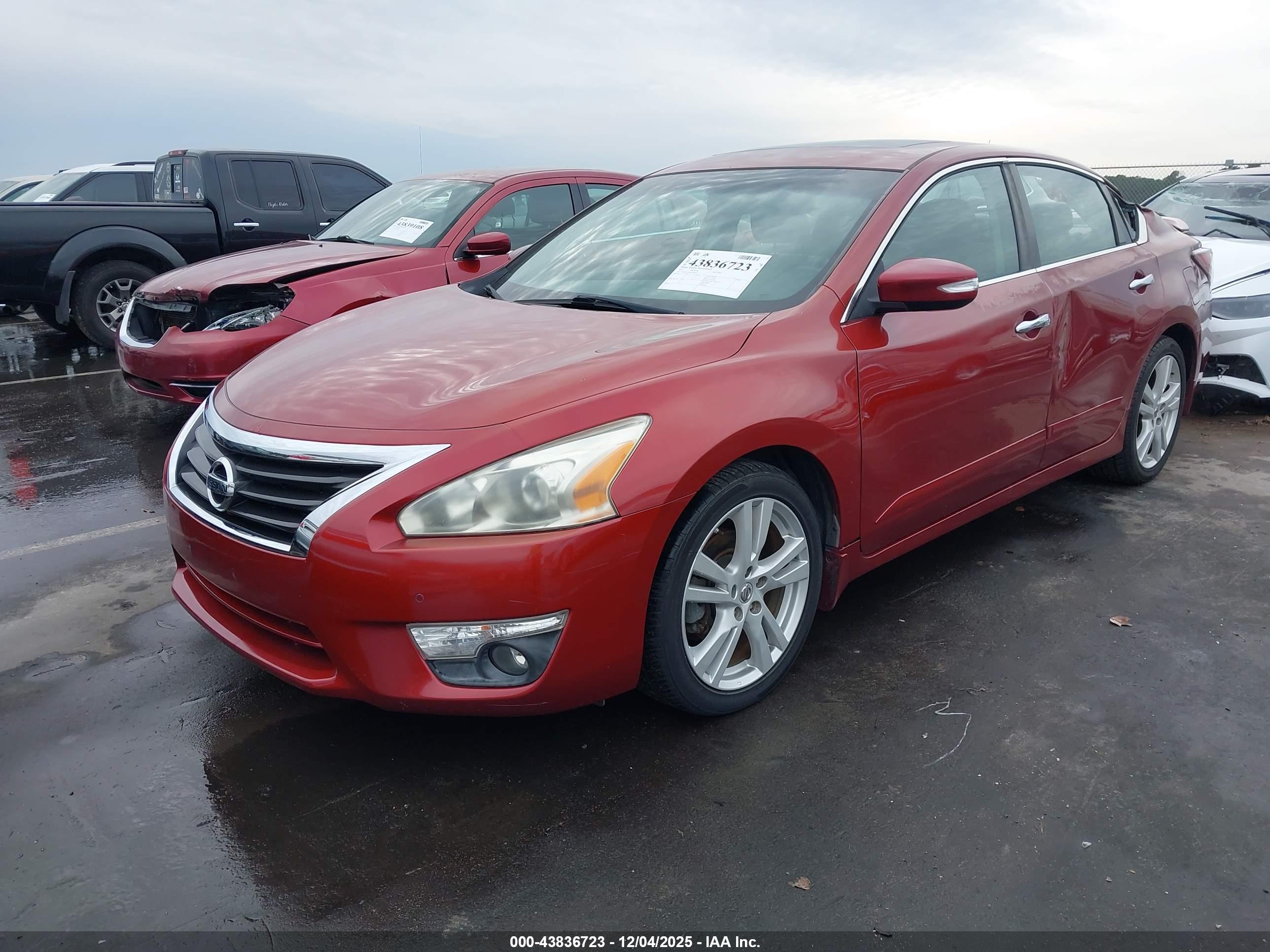 NISSAN ALTIMA image 2