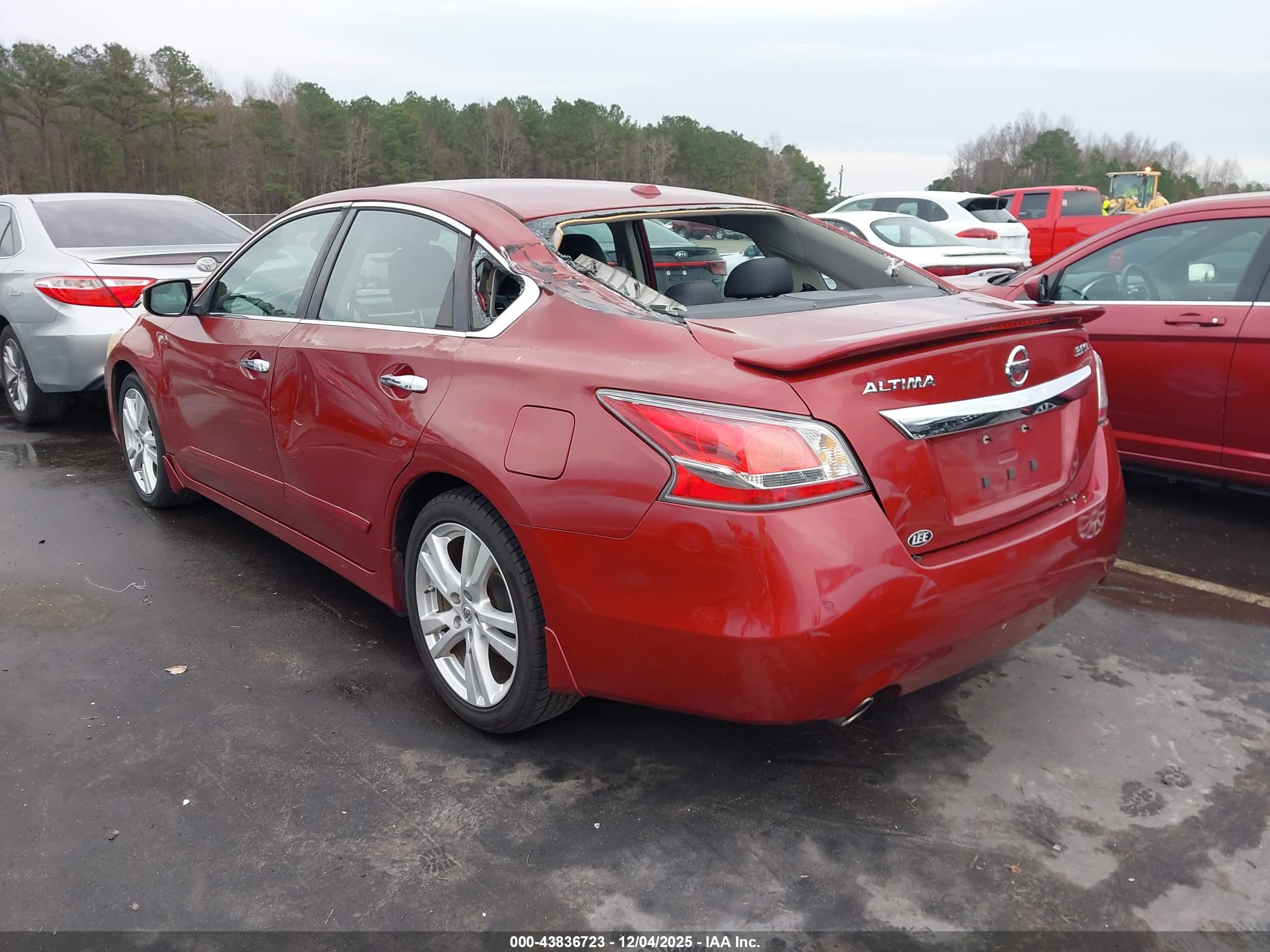 NISSAN ALTIMA image 3