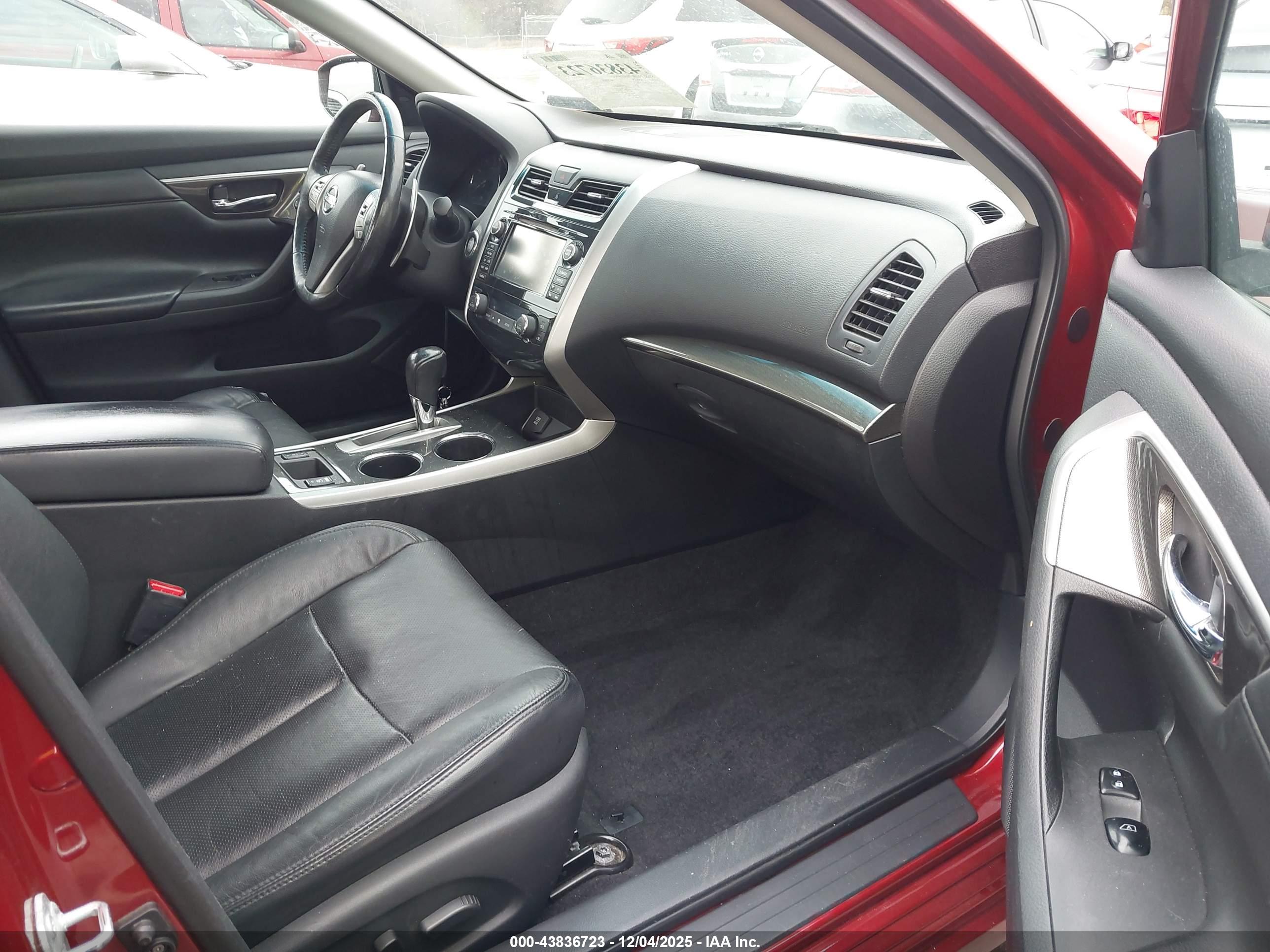 NISSAN ALTIMA image 5