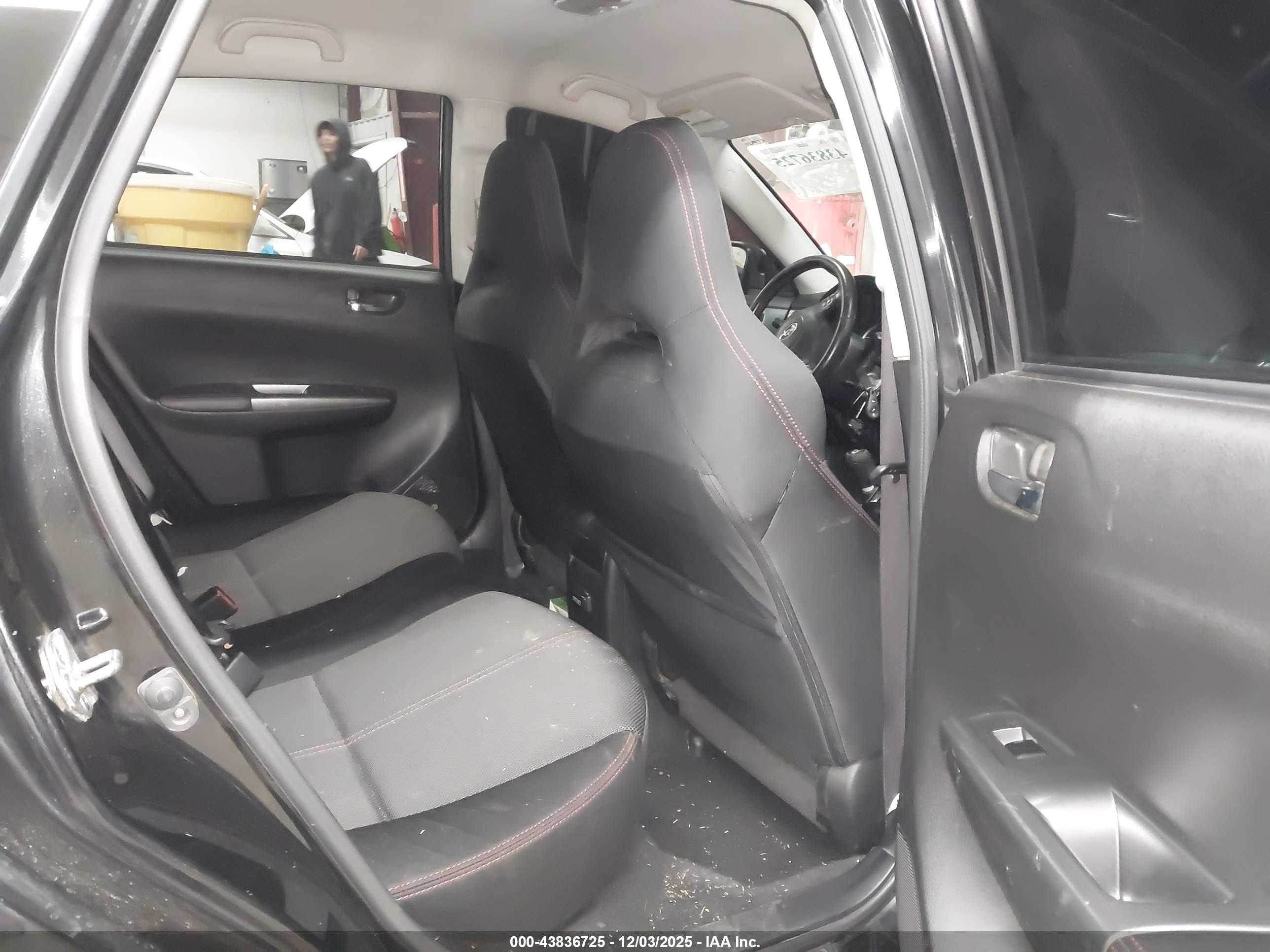 SUBARU IMPREZA image 8