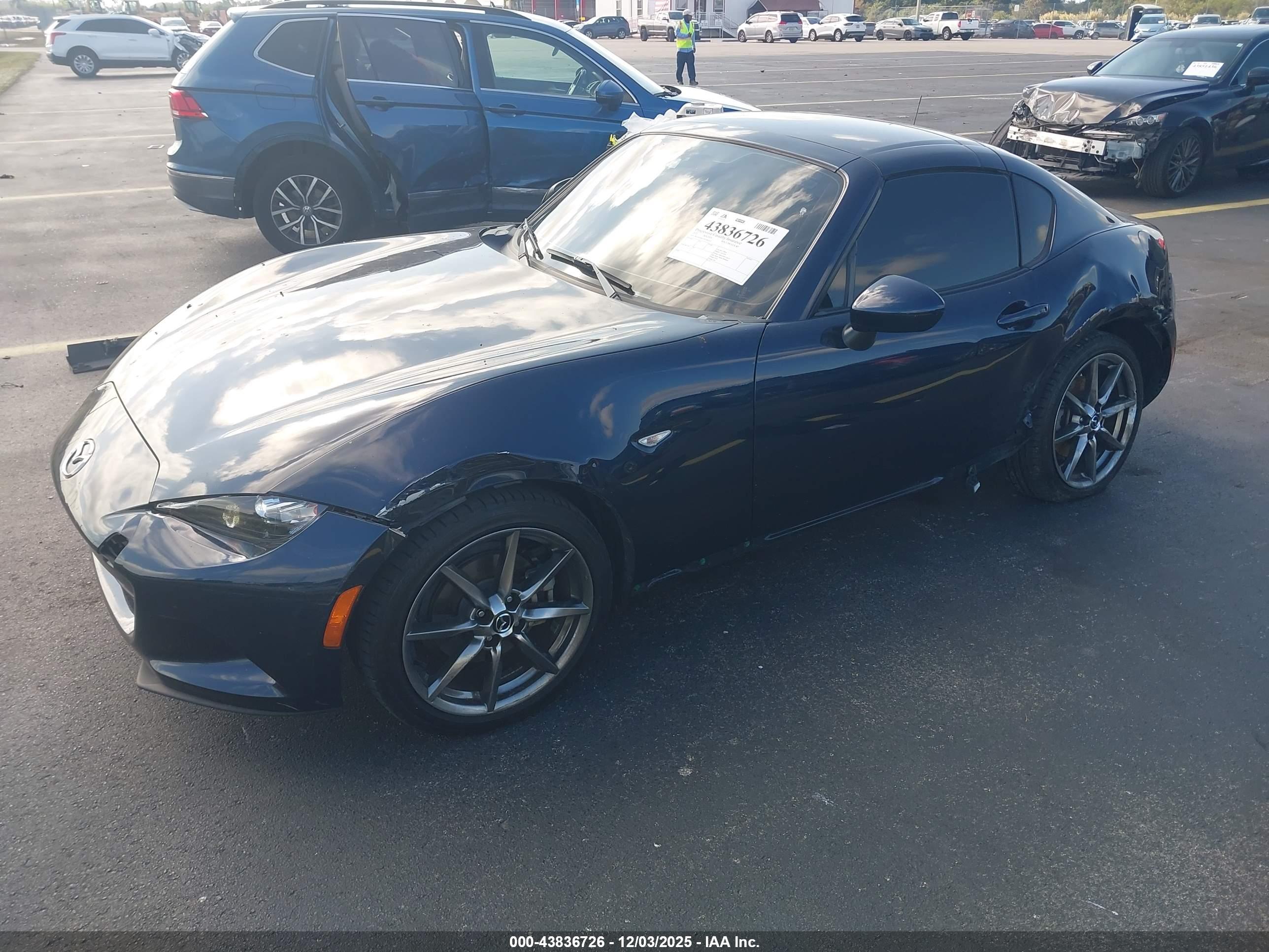 MAZDA MX-5 image 2