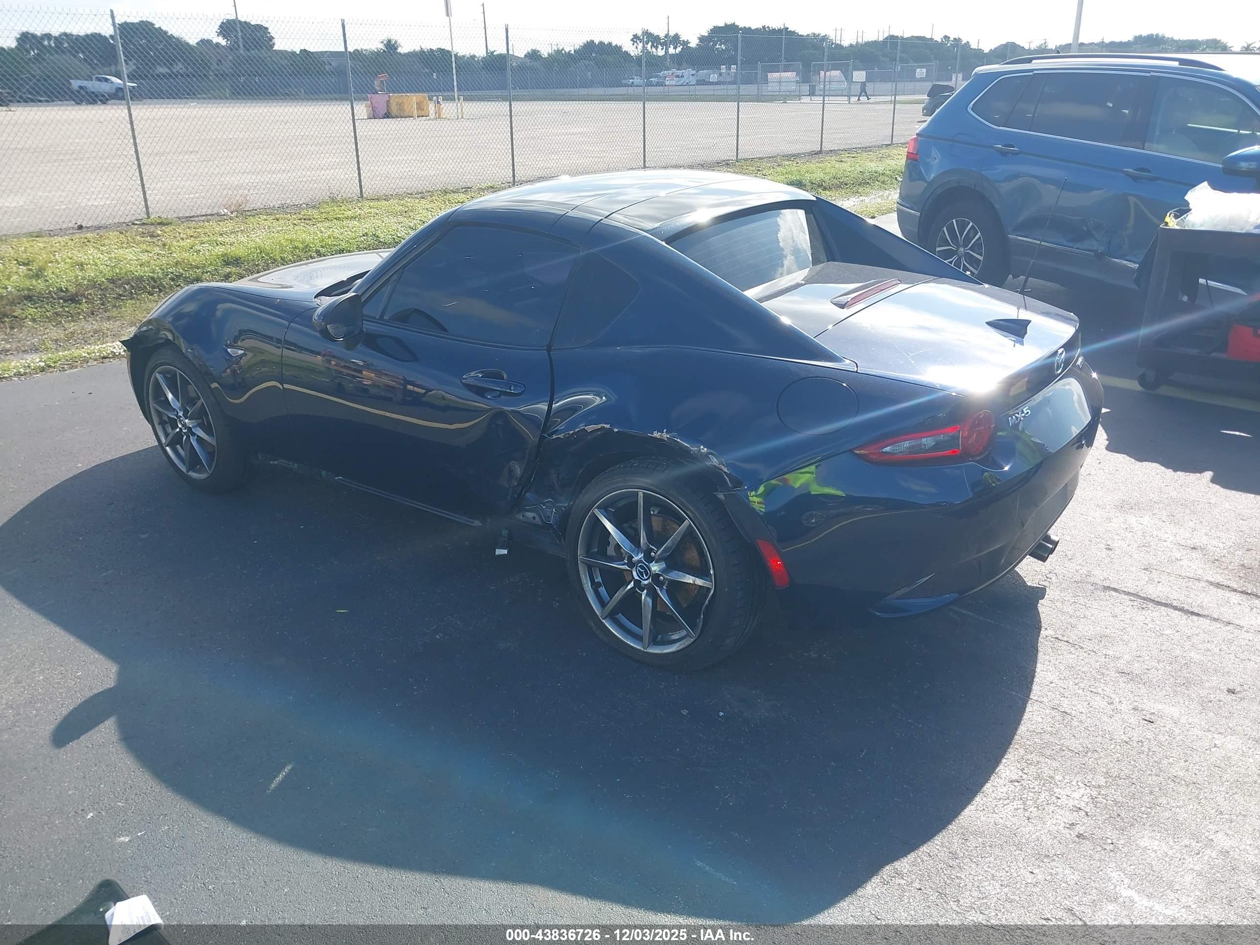 MAZDA MX-5 image 3