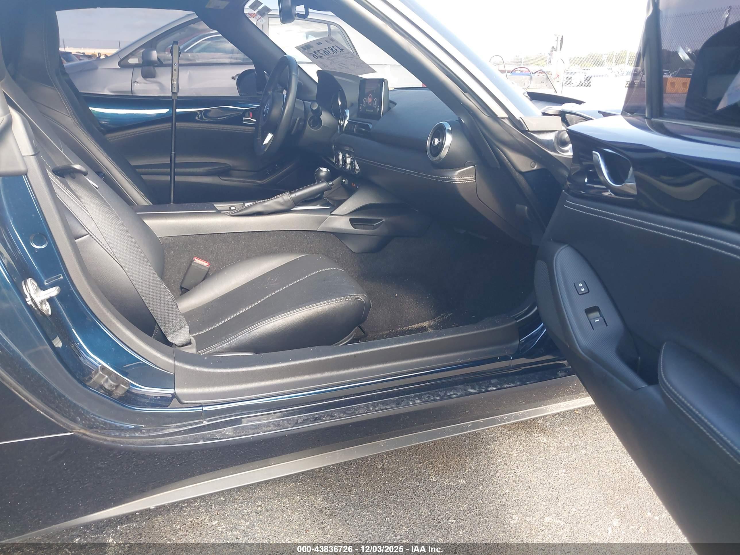 MAZDA MX-5 image 5