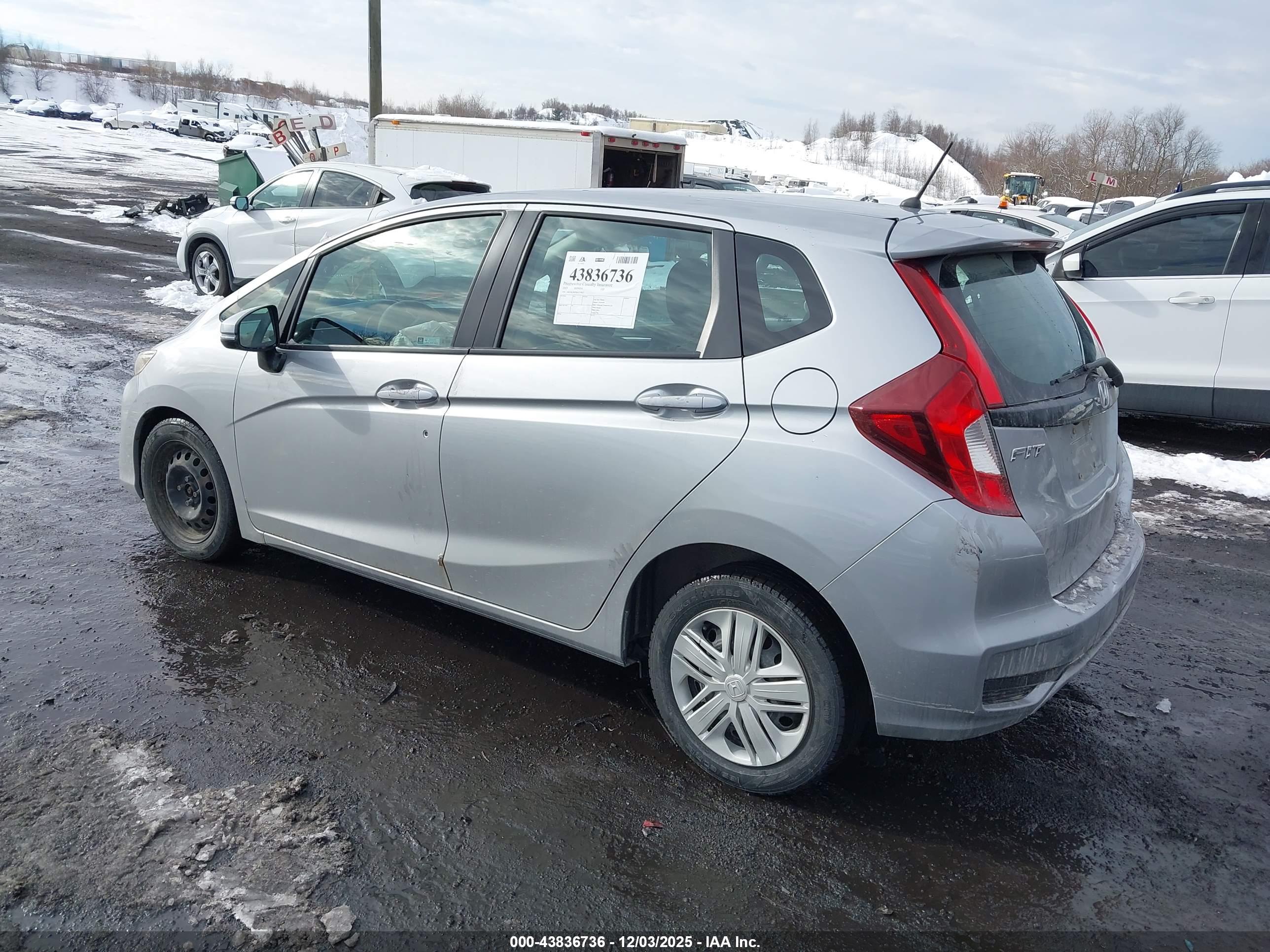 HONDA FIT image 3