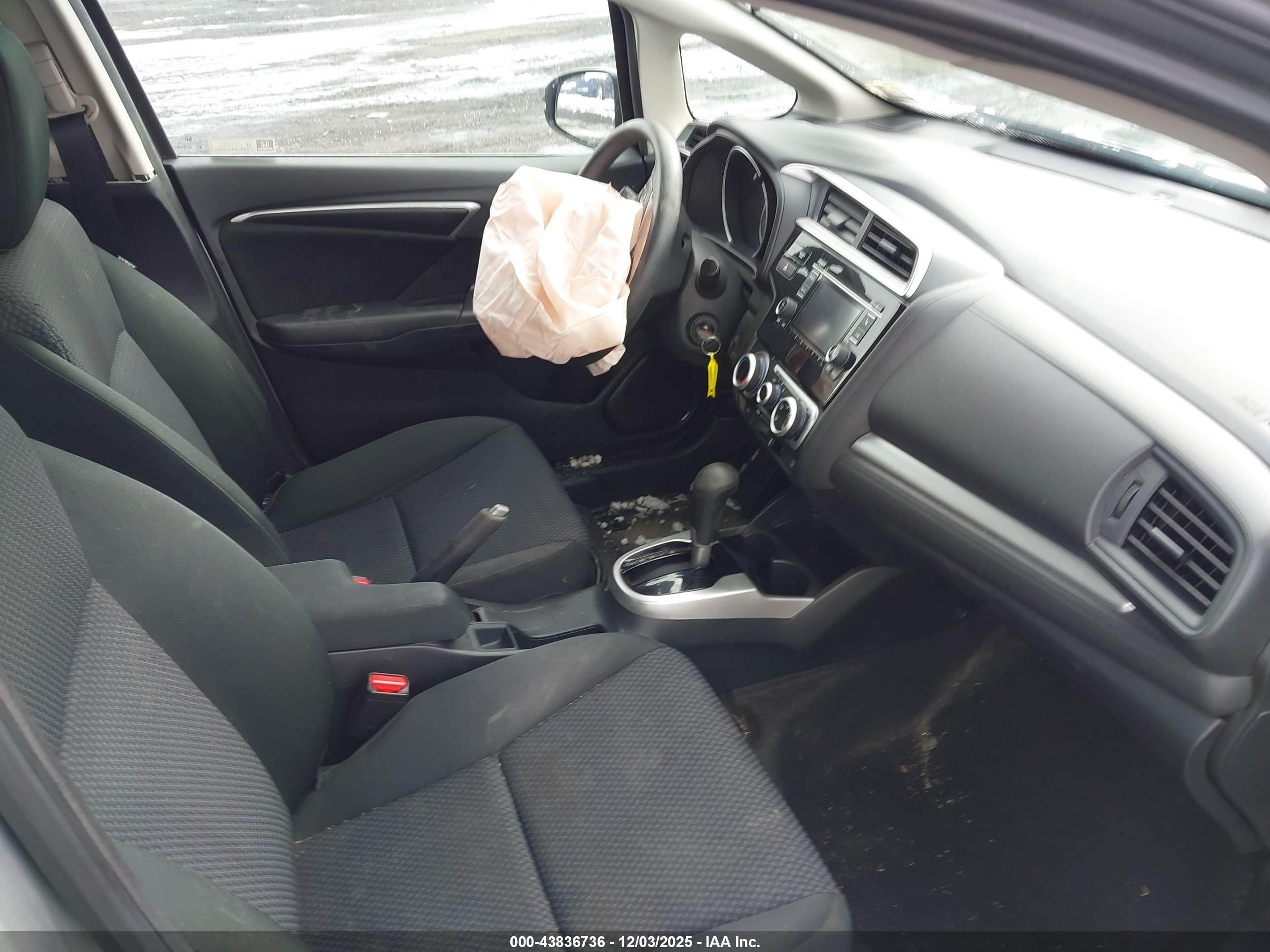 HONDA FIT image 5