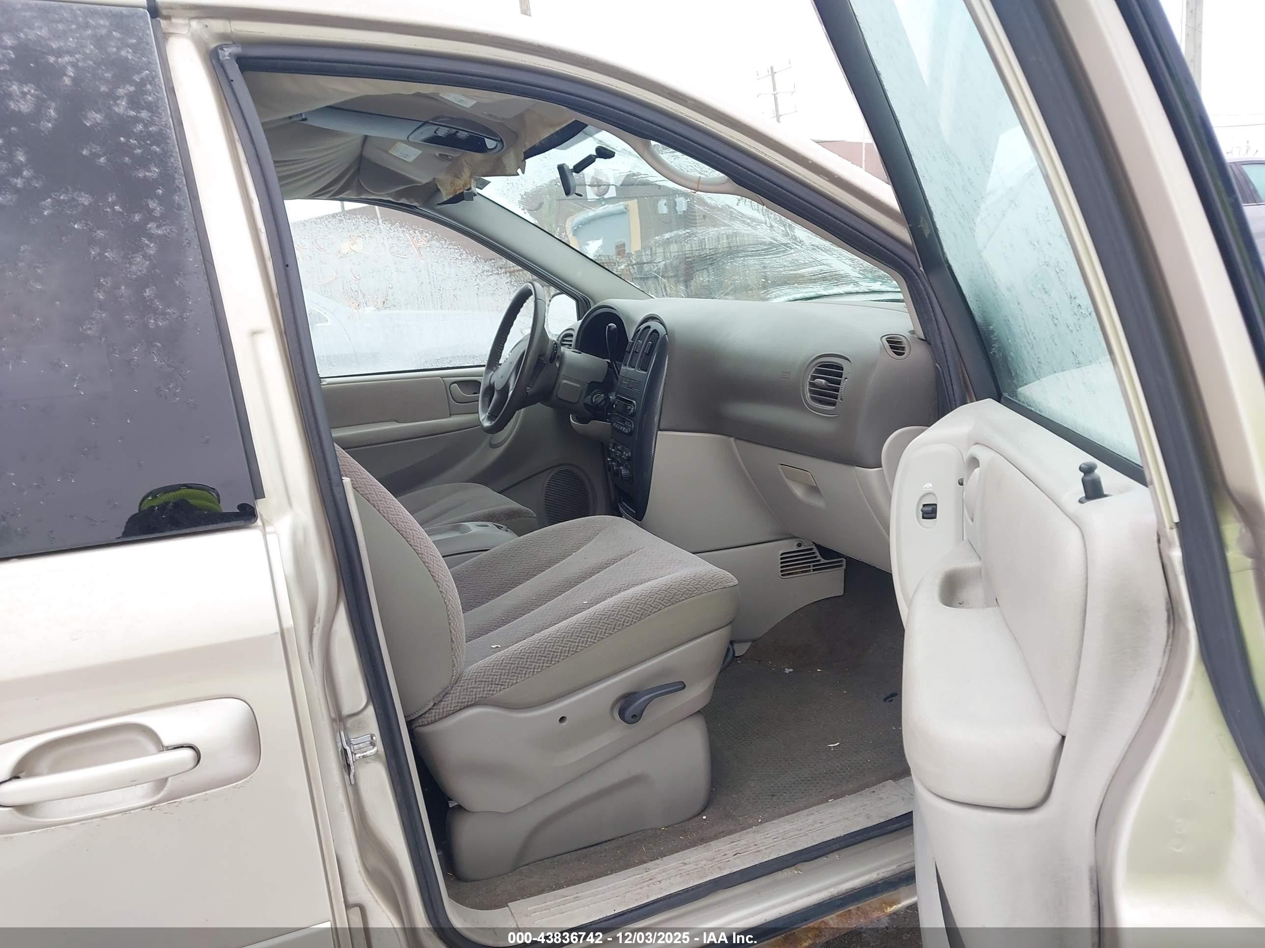 DODGE GRAND image 5