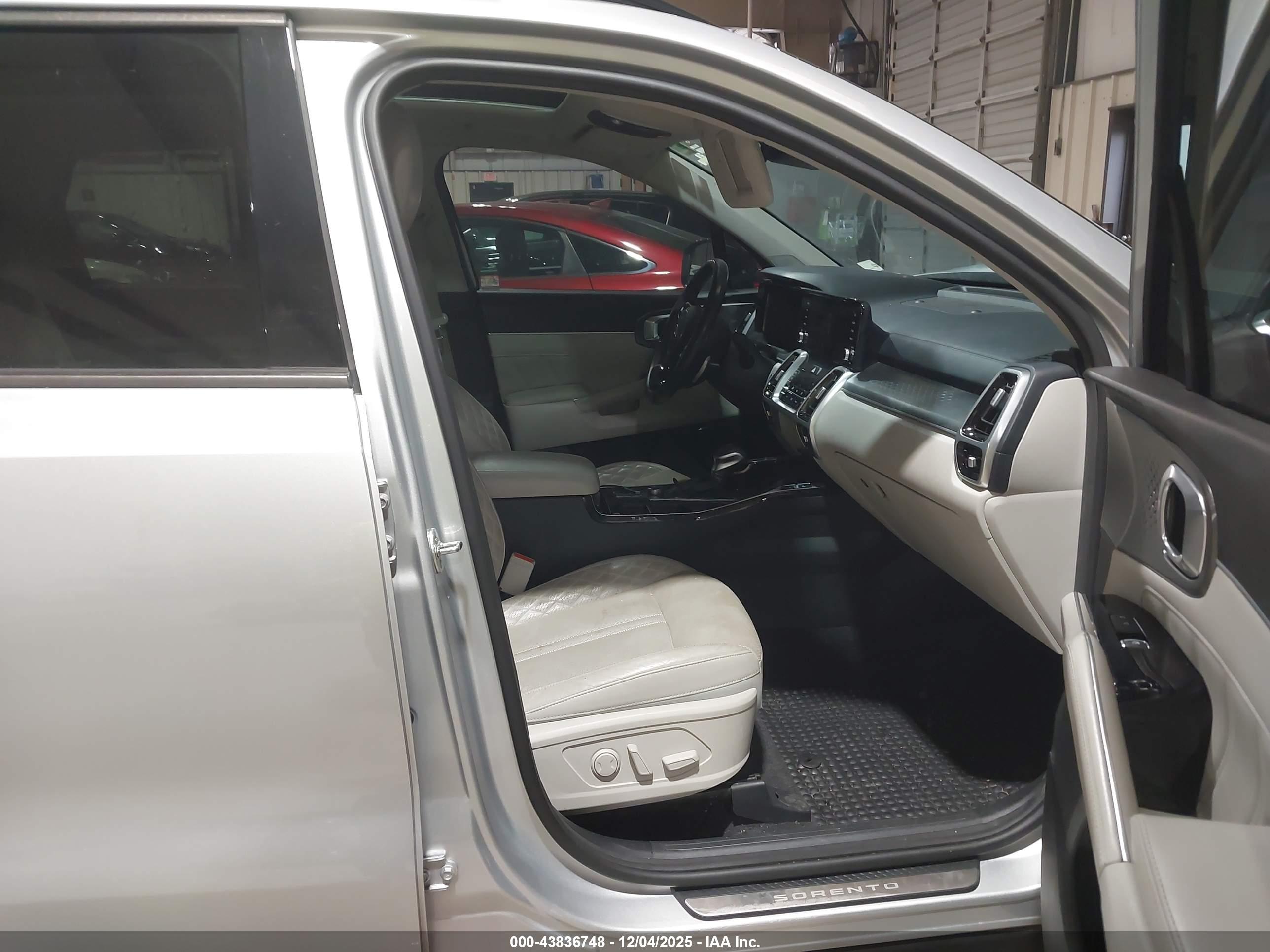 KIA SORENTO image 5