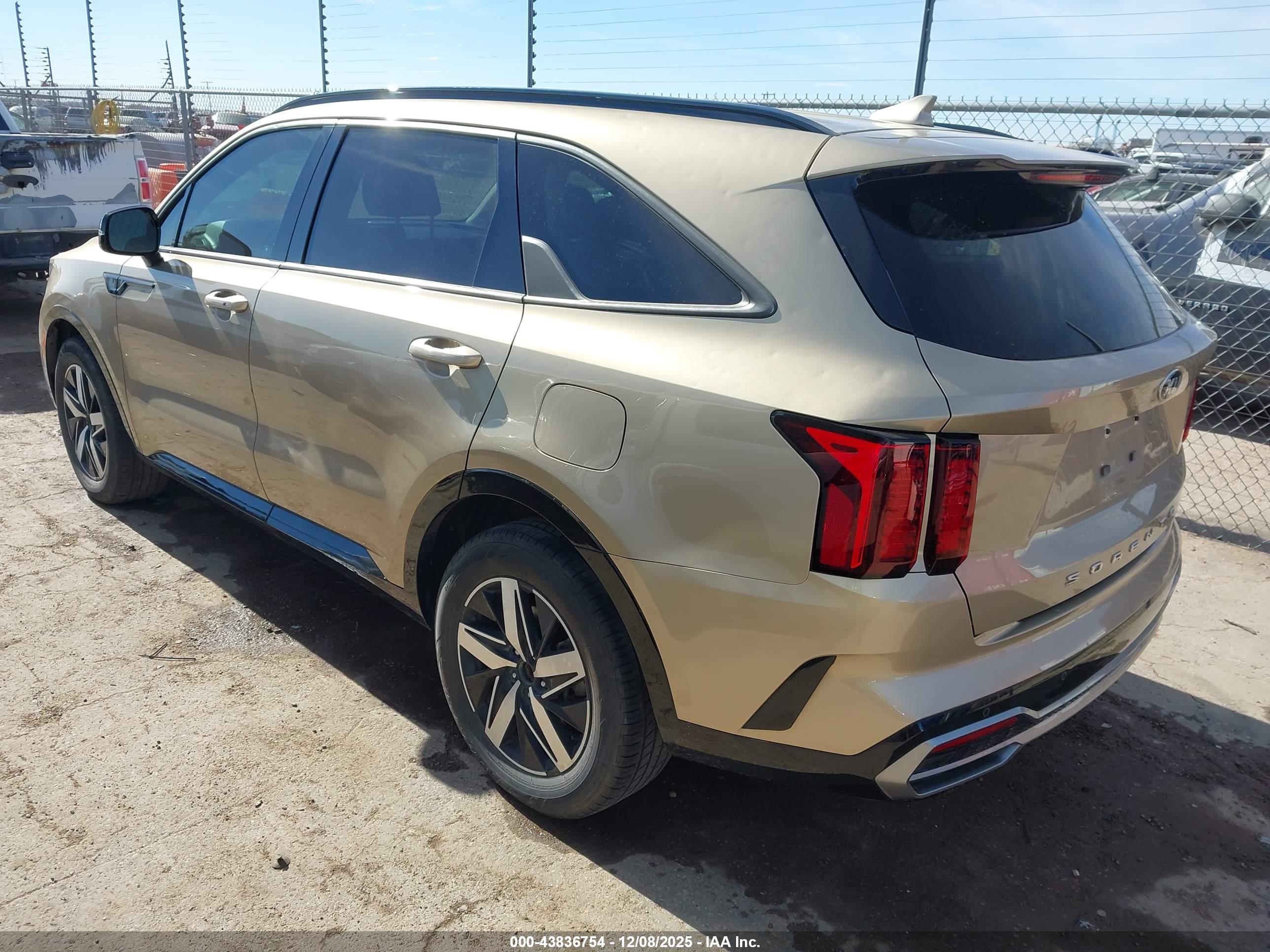 KIA SORENTO image 3