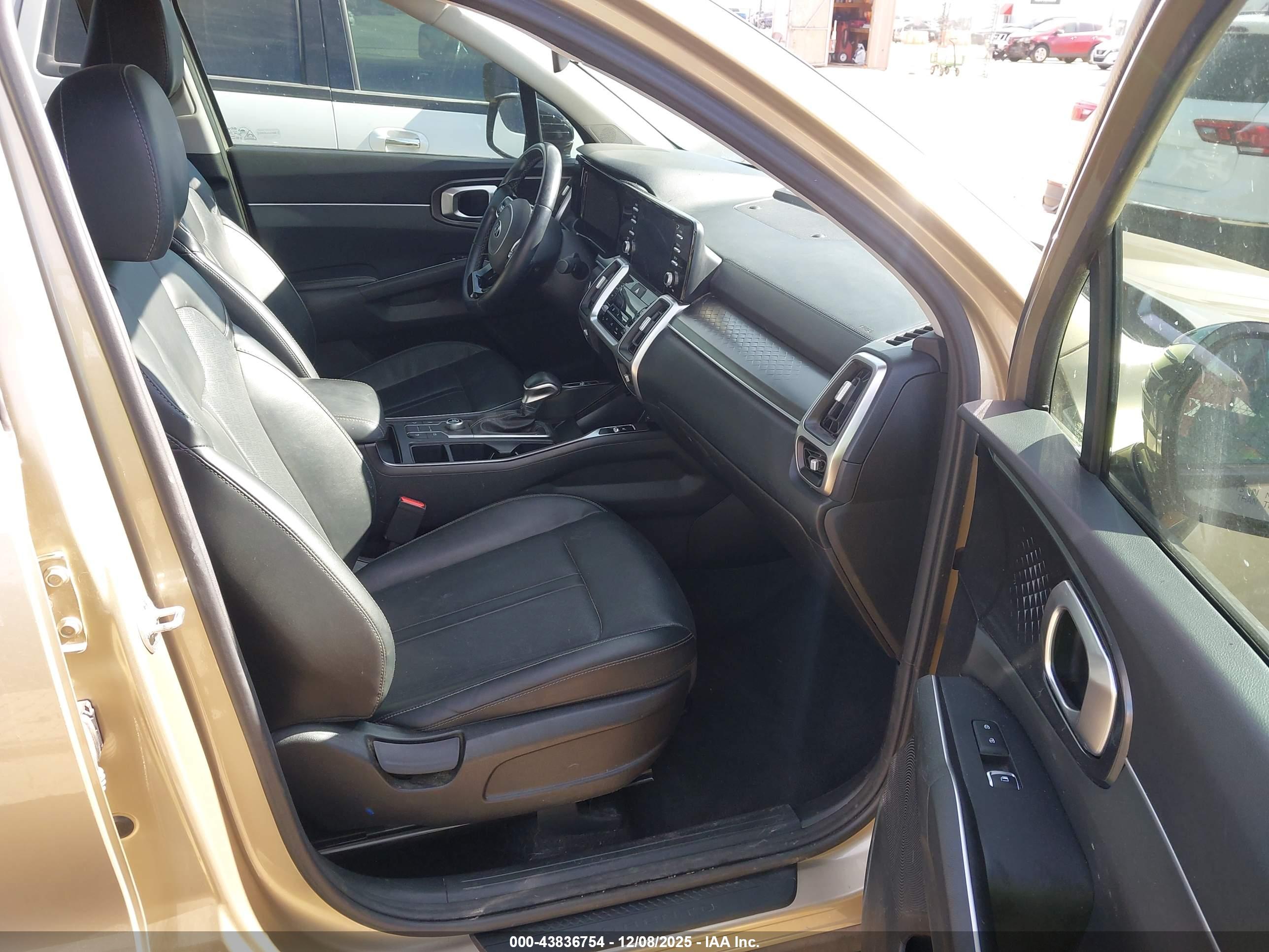 KIA SORENTO image 5