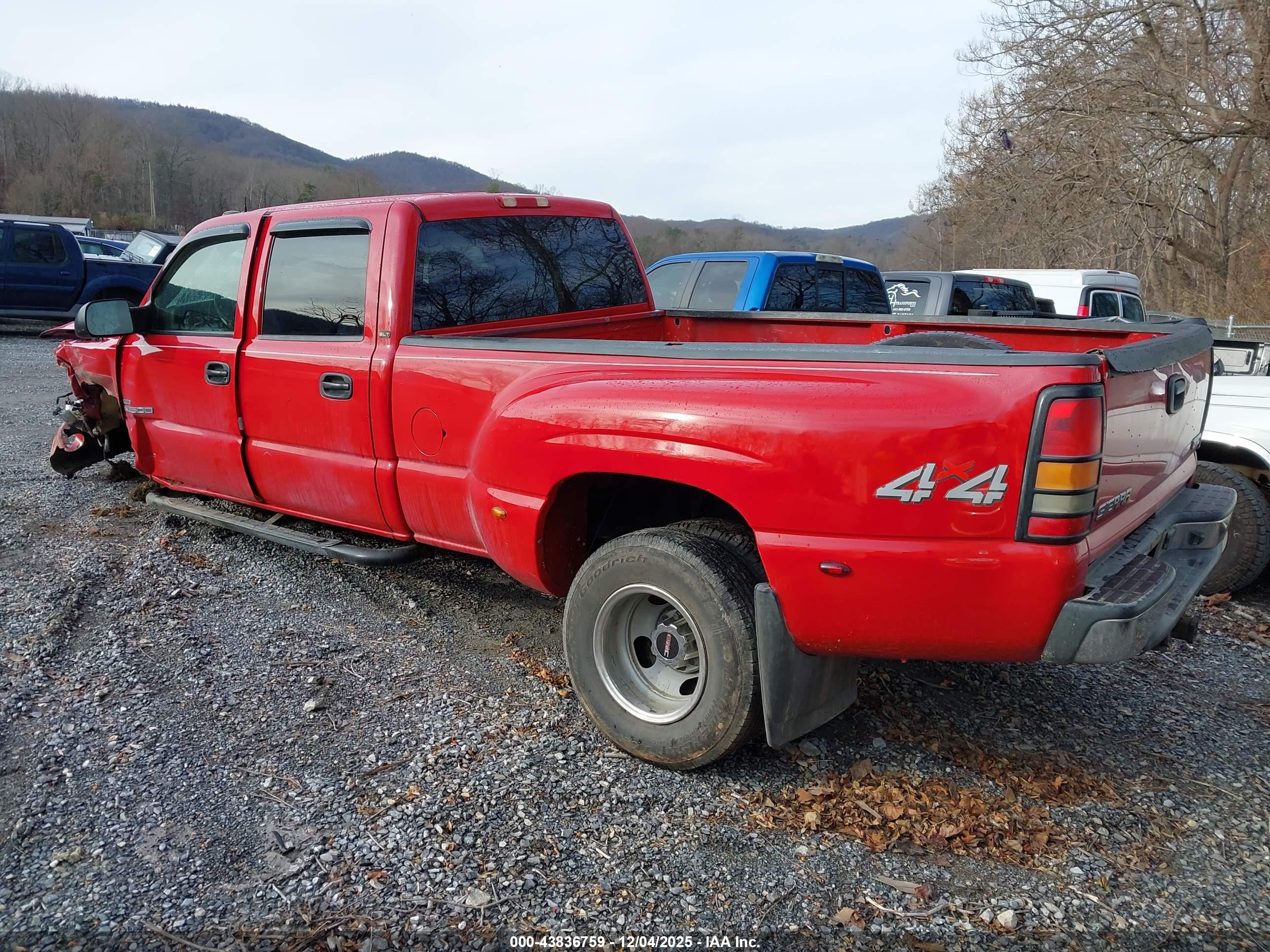 GMC SIERRA image 3