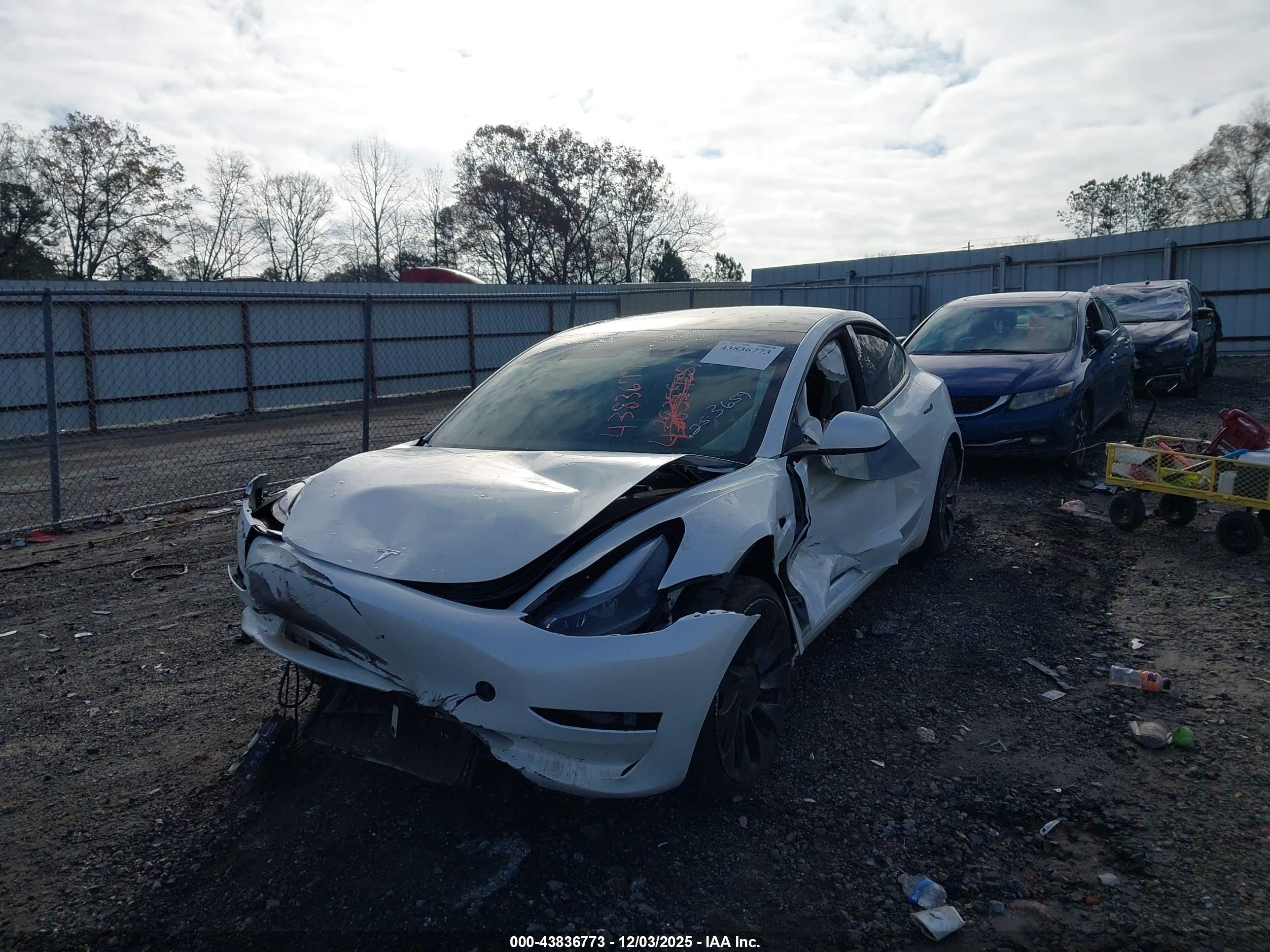 TESLA MODEL image 2