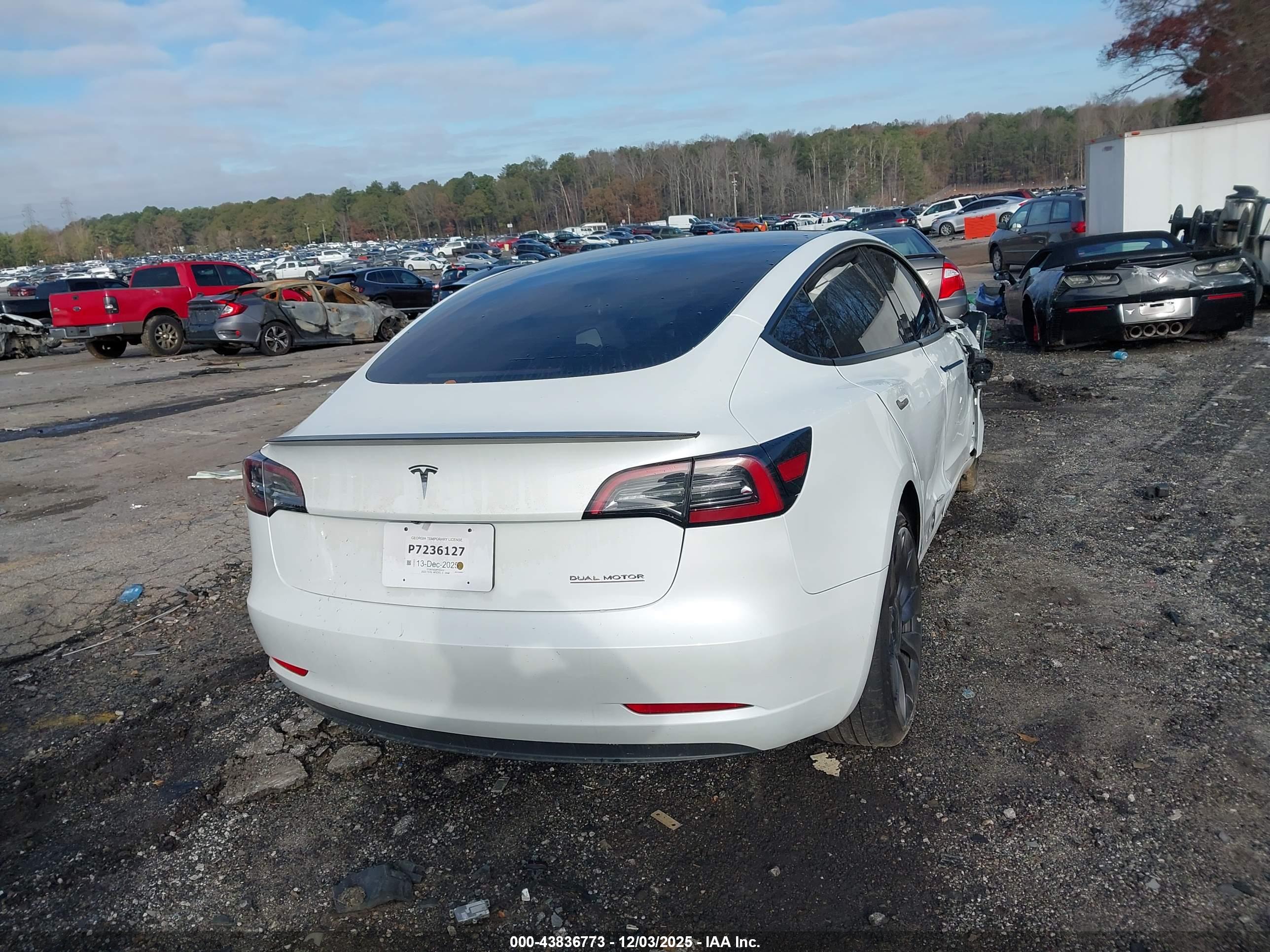 TESLA MODEL image 4