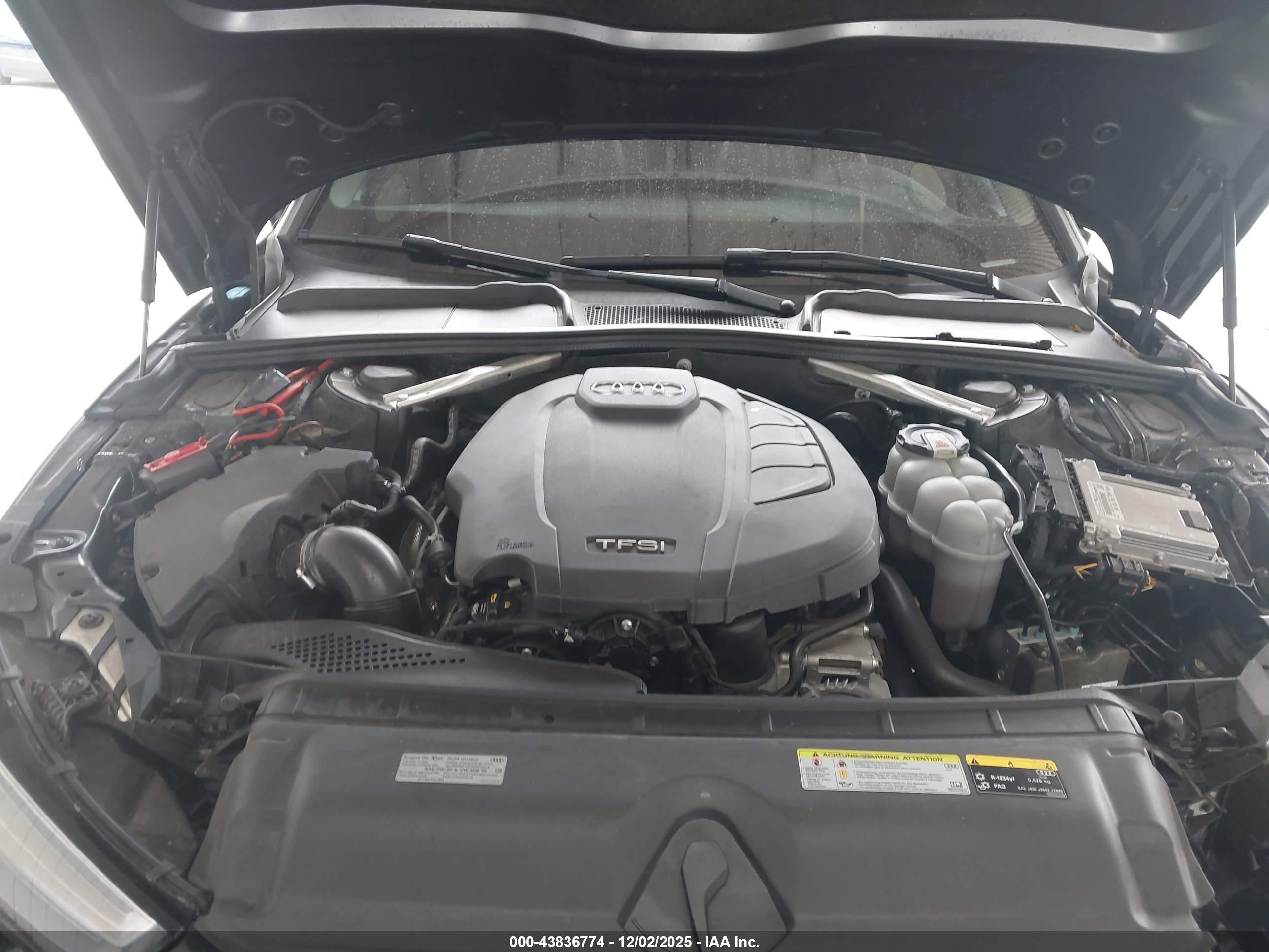 AUDI A4 image 10
