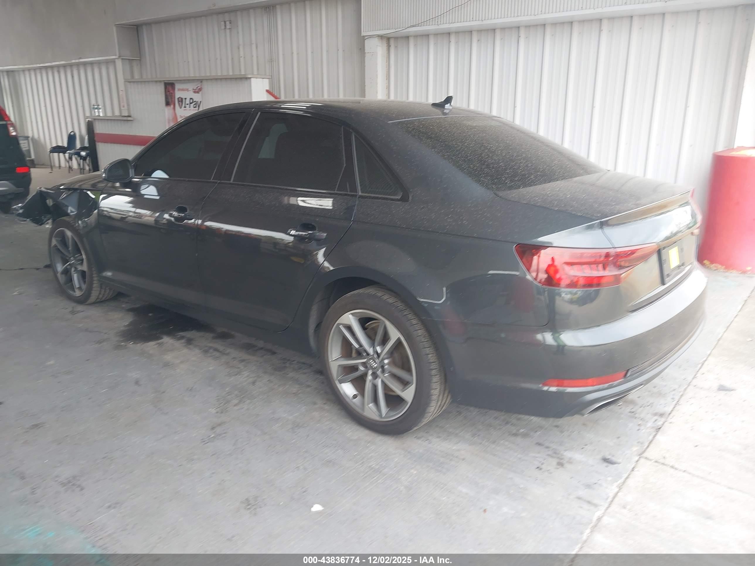 AUDI A4 image 3