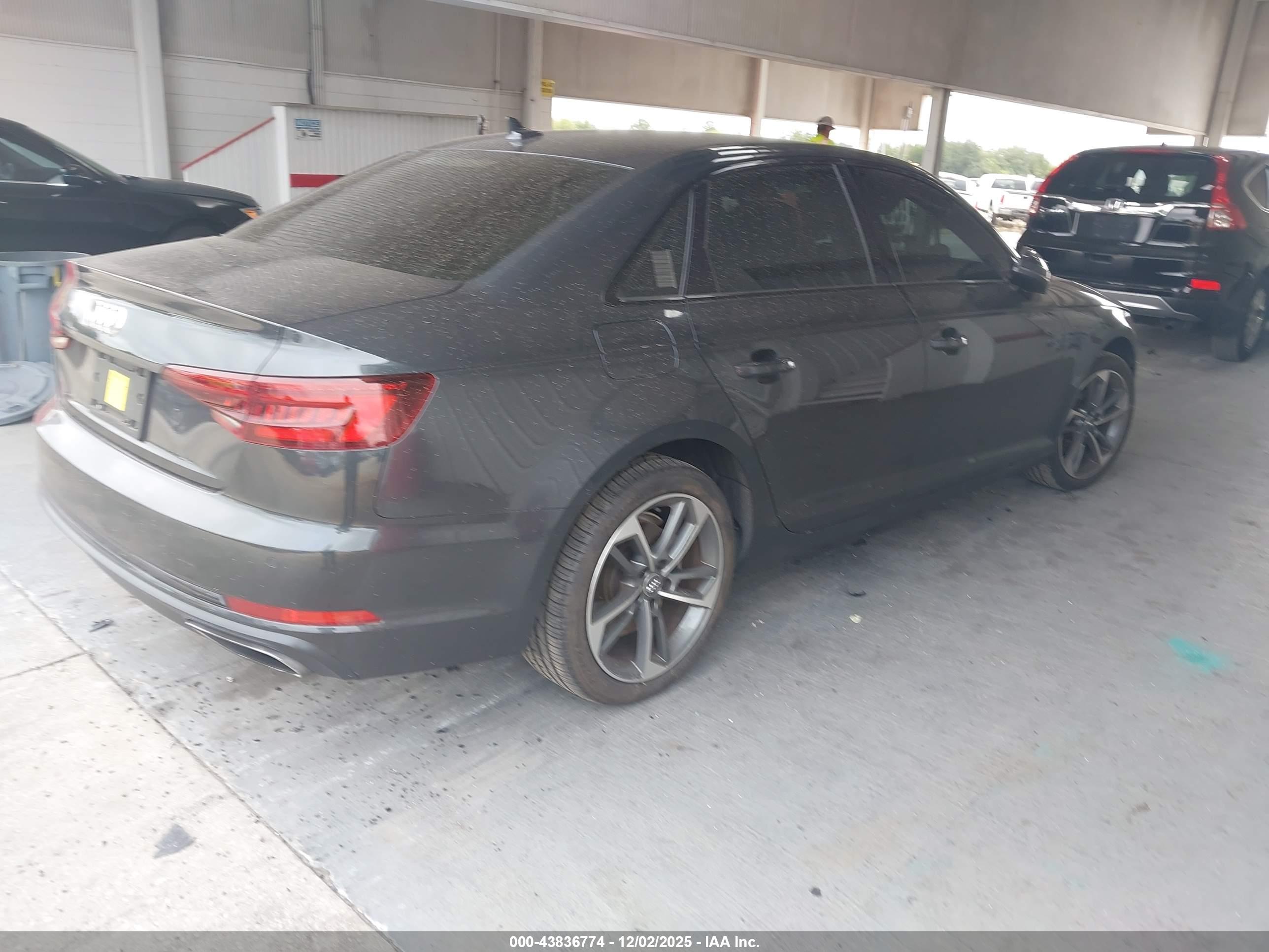 AUDI A4 image 4