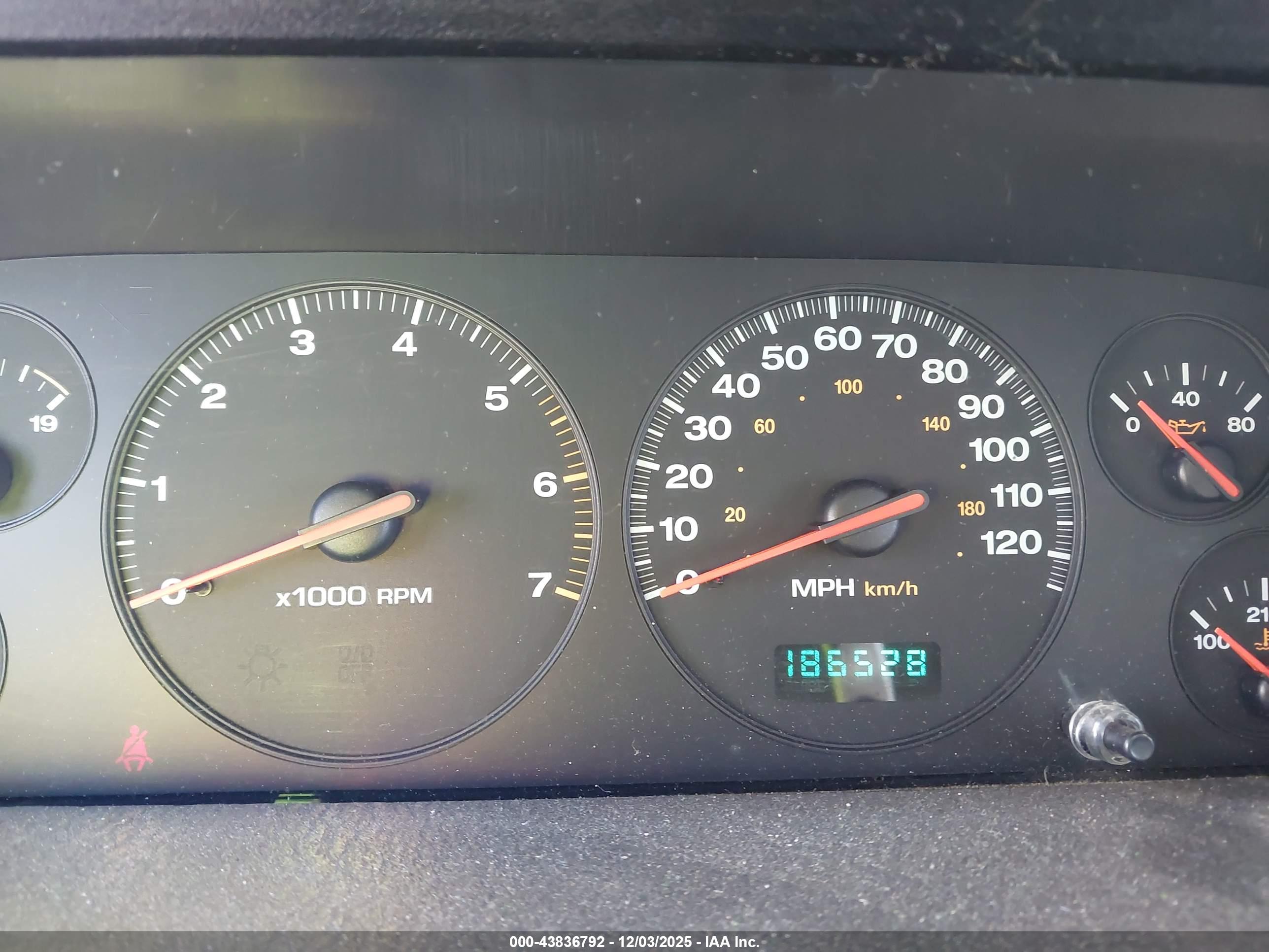 JEEP GRAND image 7