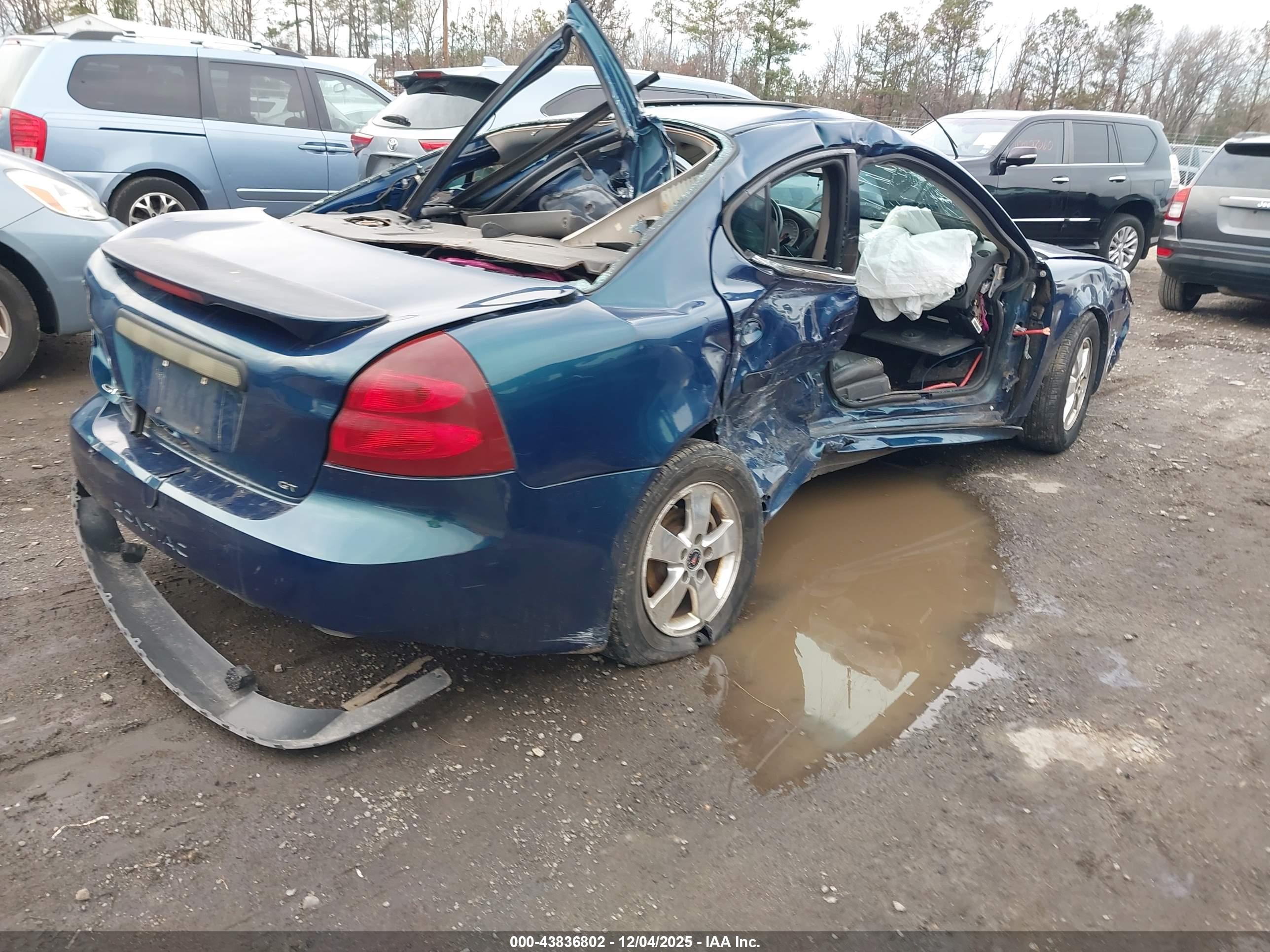 PONTIAC GRAND image 4