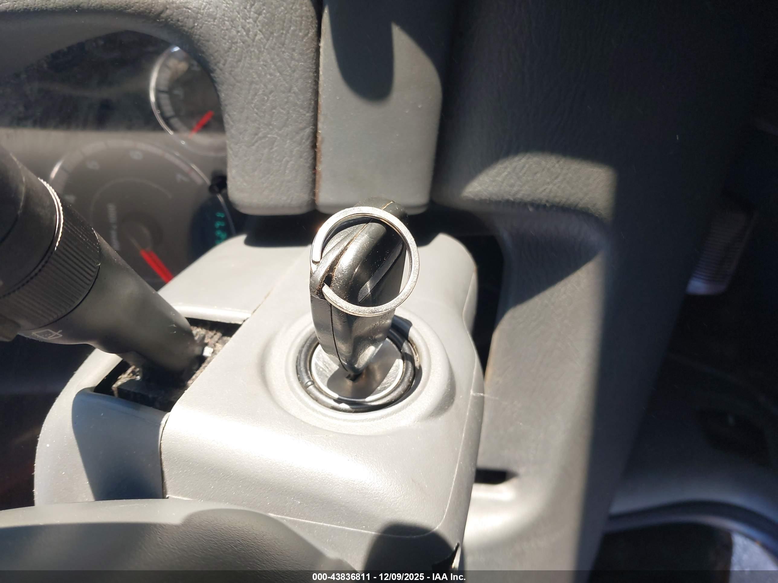 JEEP LIBERTY image 11