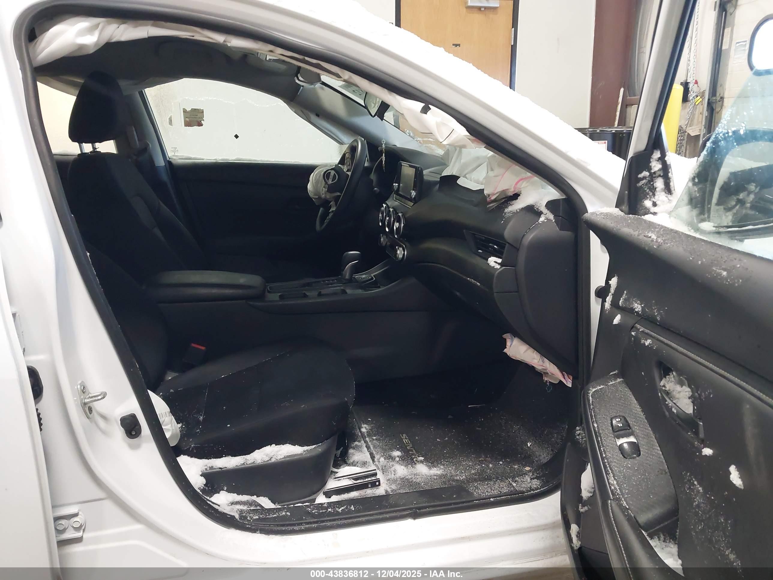 NISSAN SENTRA image 5