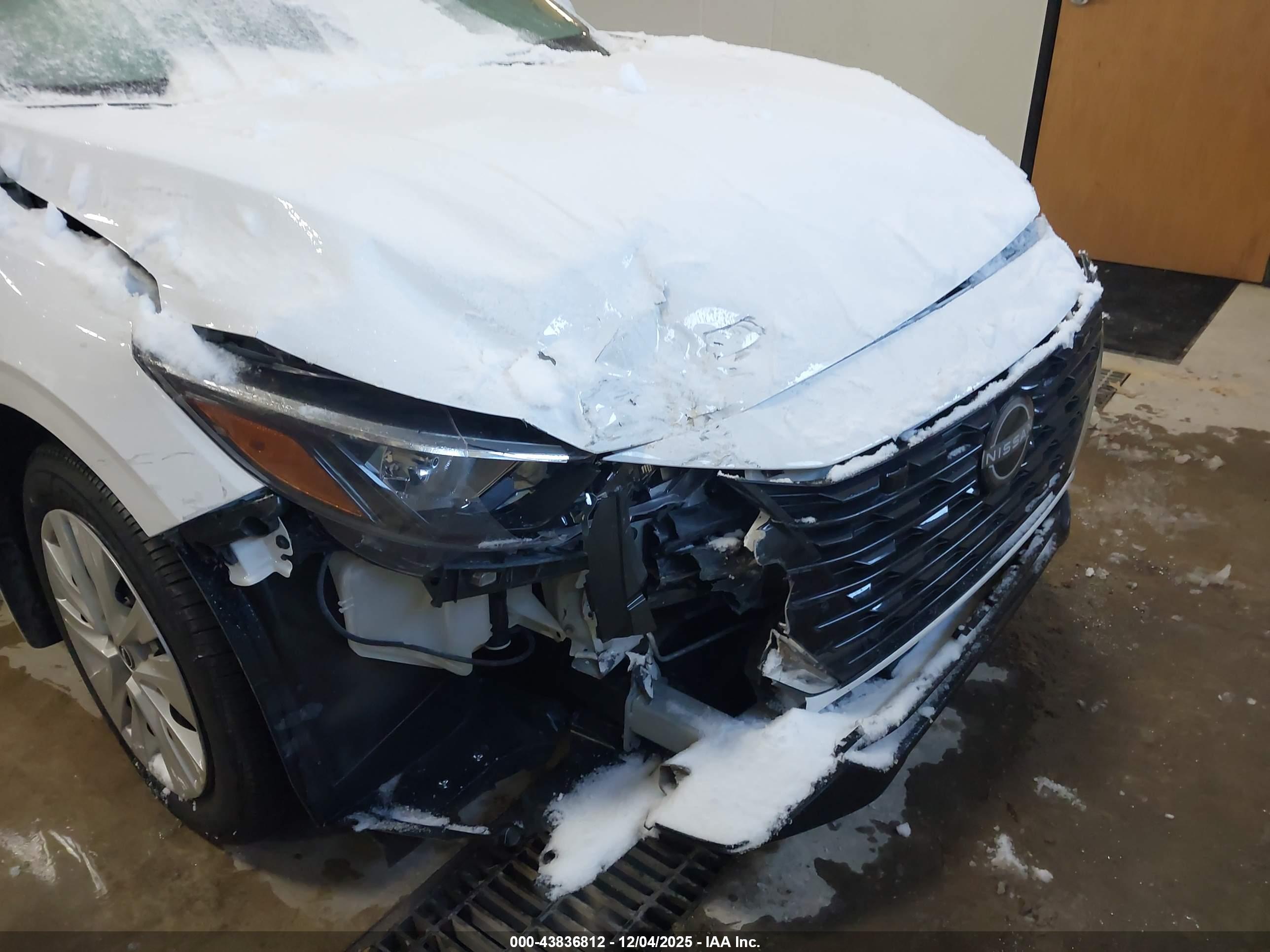 NISSAN SENTRA image 6